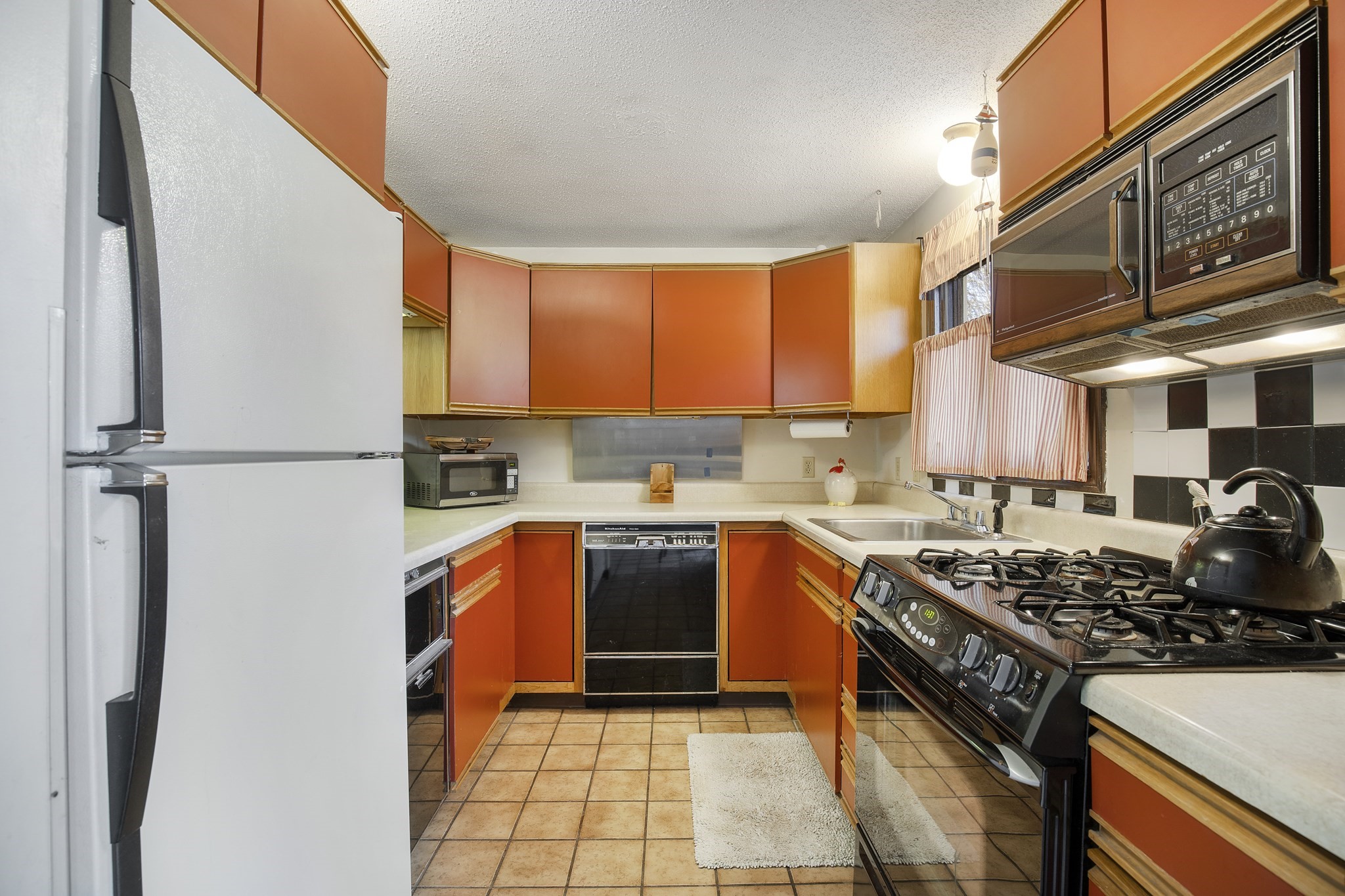 386 Bishops Ter, Barnstable, MA 02601 - Image 10