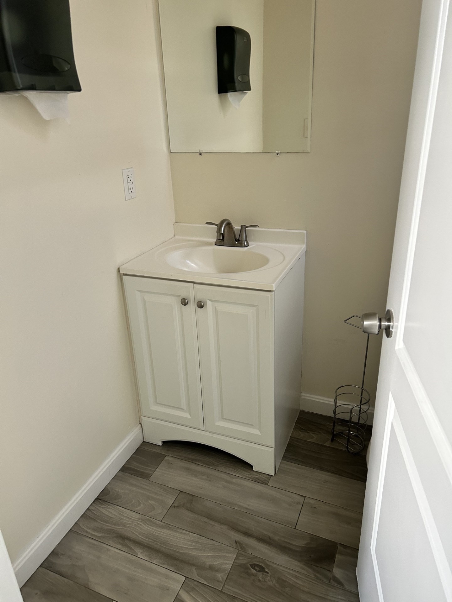 315 Park Ave Unit 2, Revere, MA 02151 - Image 5