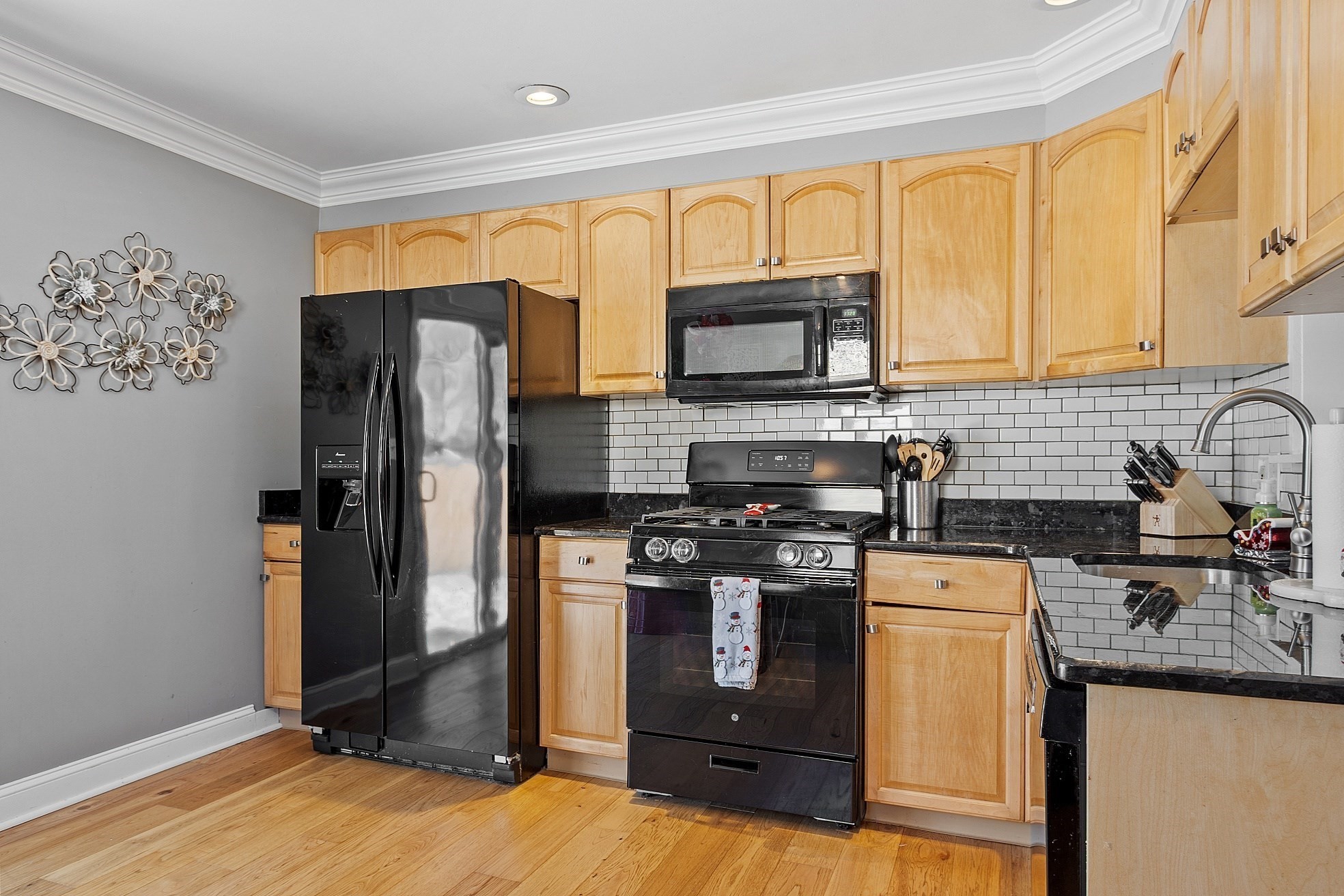 127 Thornton Ave, Lowell, MA 01852 - Image 12
