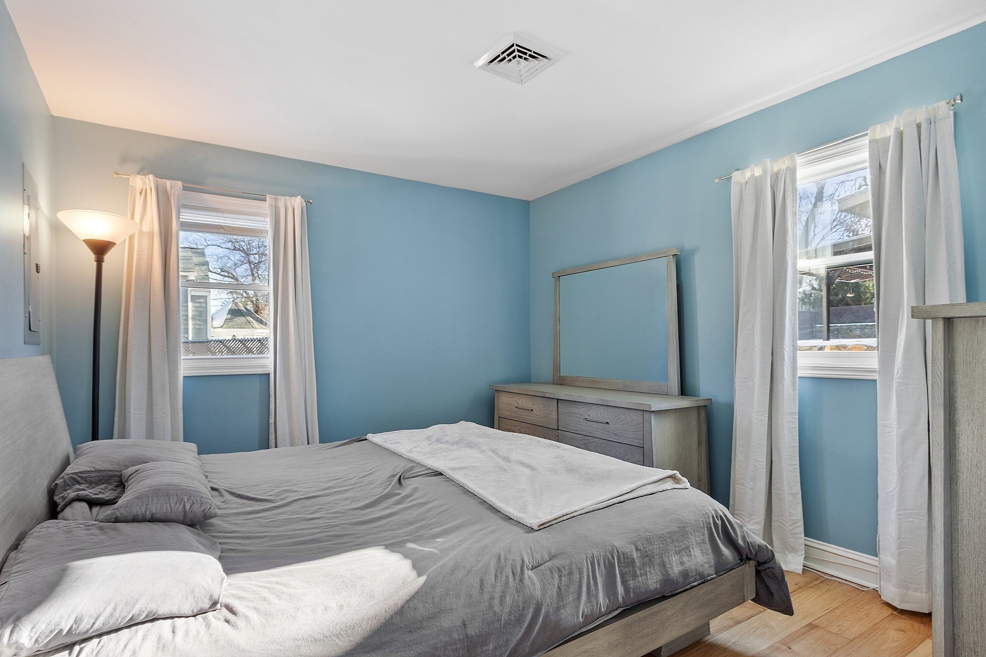 127 Thornton Ave, Lowell, MA 01852 - Image 15