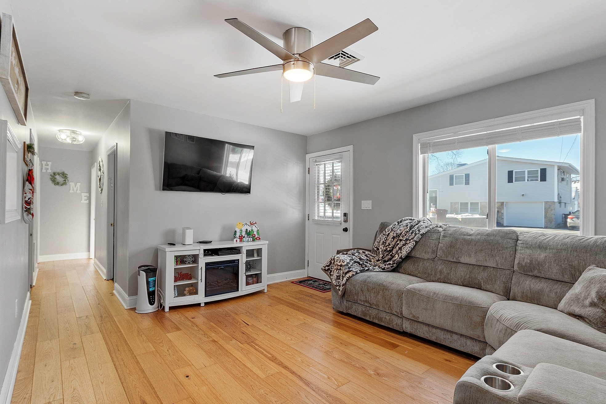 127 Thornton Ave, Lowell, MA 01852 - Image 6