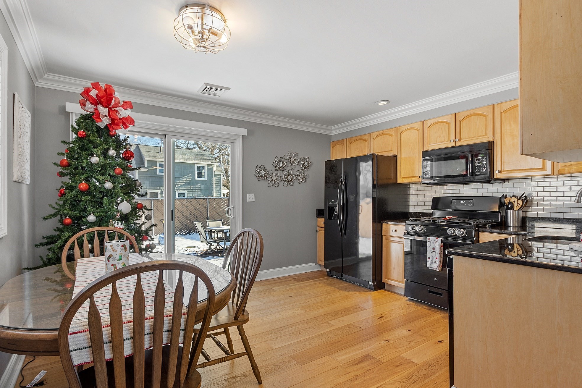 127 Thornton Ave, Lowell, MA 01852 - Image 9