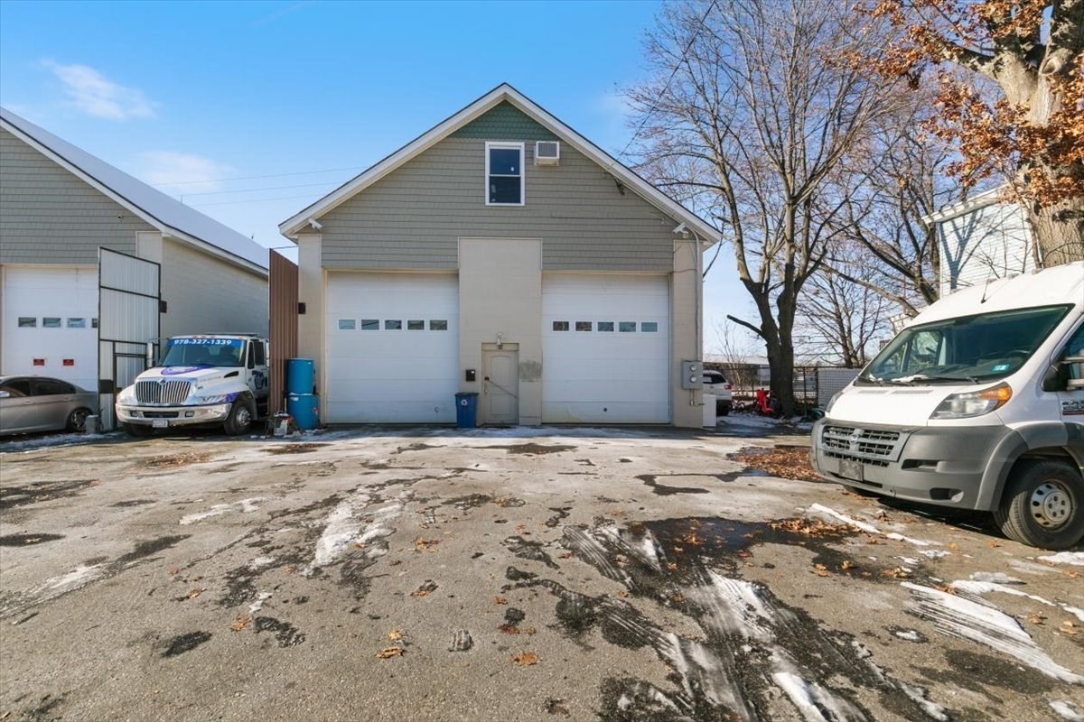 31 Garfield St, Lawrence, MA 01843 - Image 2