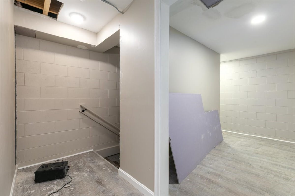 31 Garfield St, Lawrence, MA 01843 - Image 7