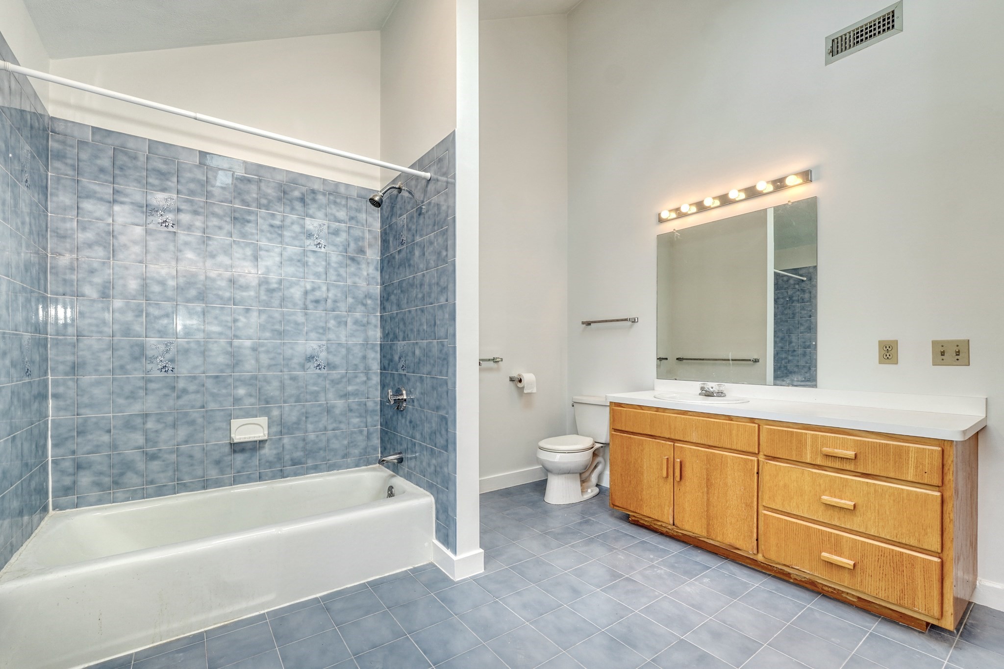 28 Blueberry Lane, Lincoln, MA 01773 - Image 22