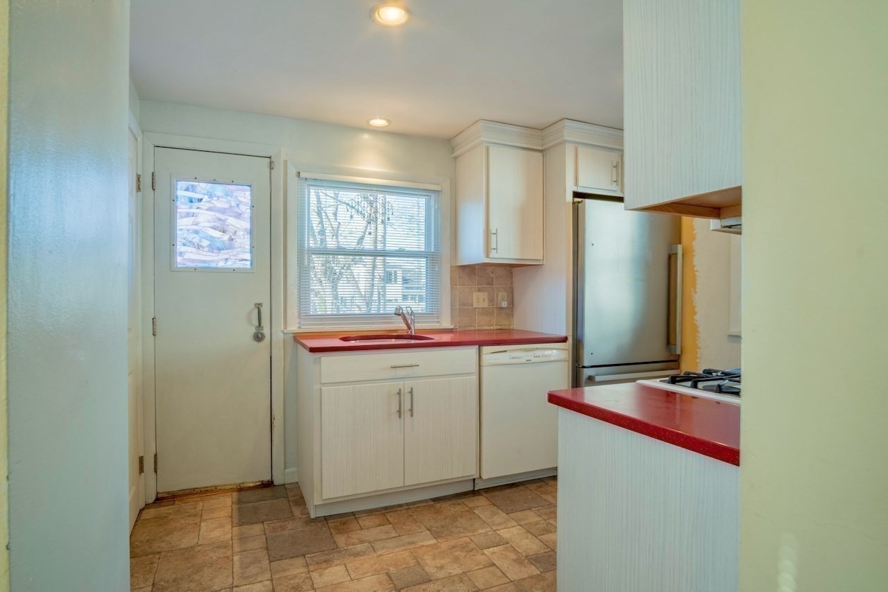 146 Burrill St, Swampscott, MA 01907 - Image 29