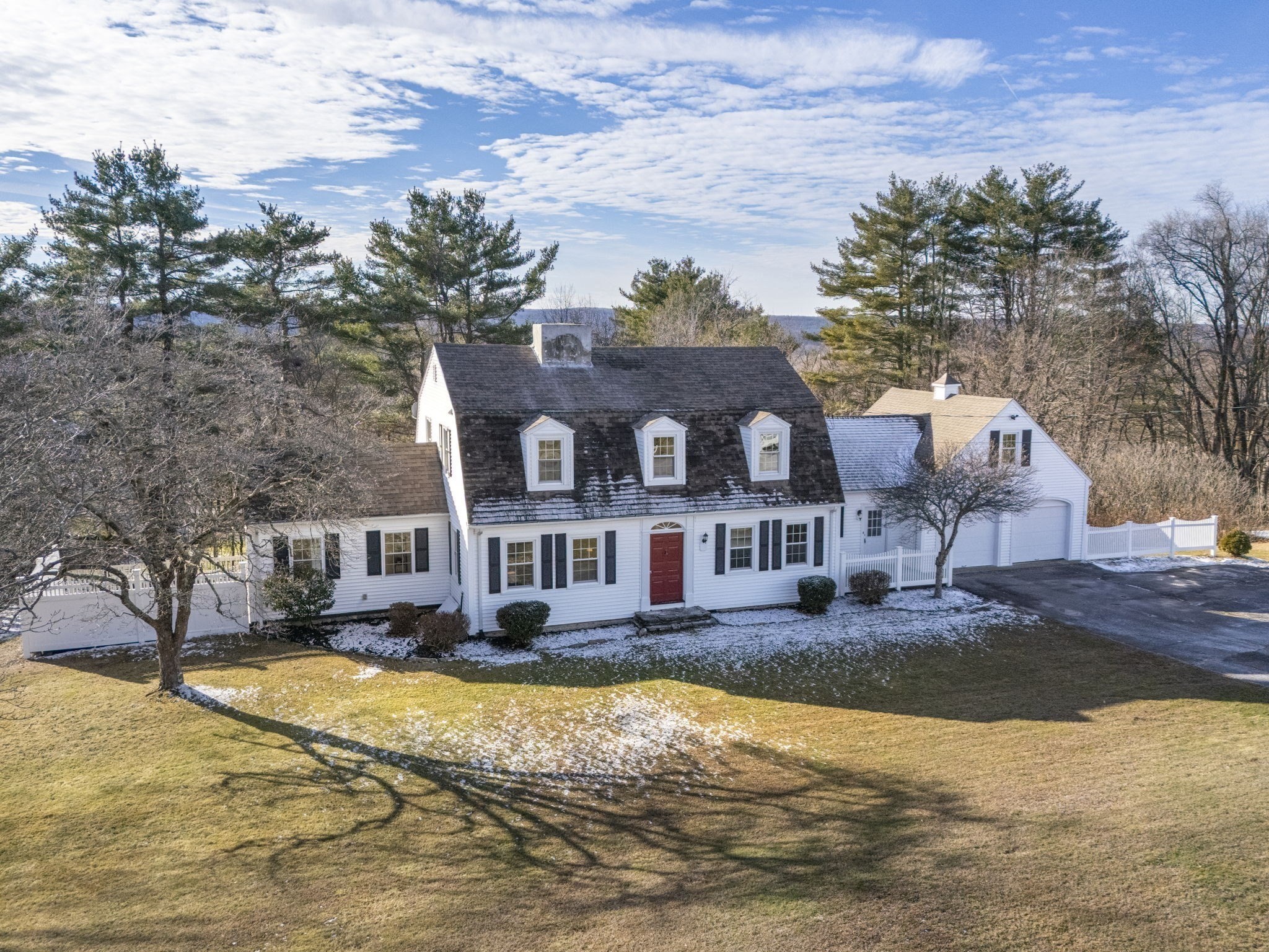 51 Fiske Hill Rd, Sturbridge, MA 01566