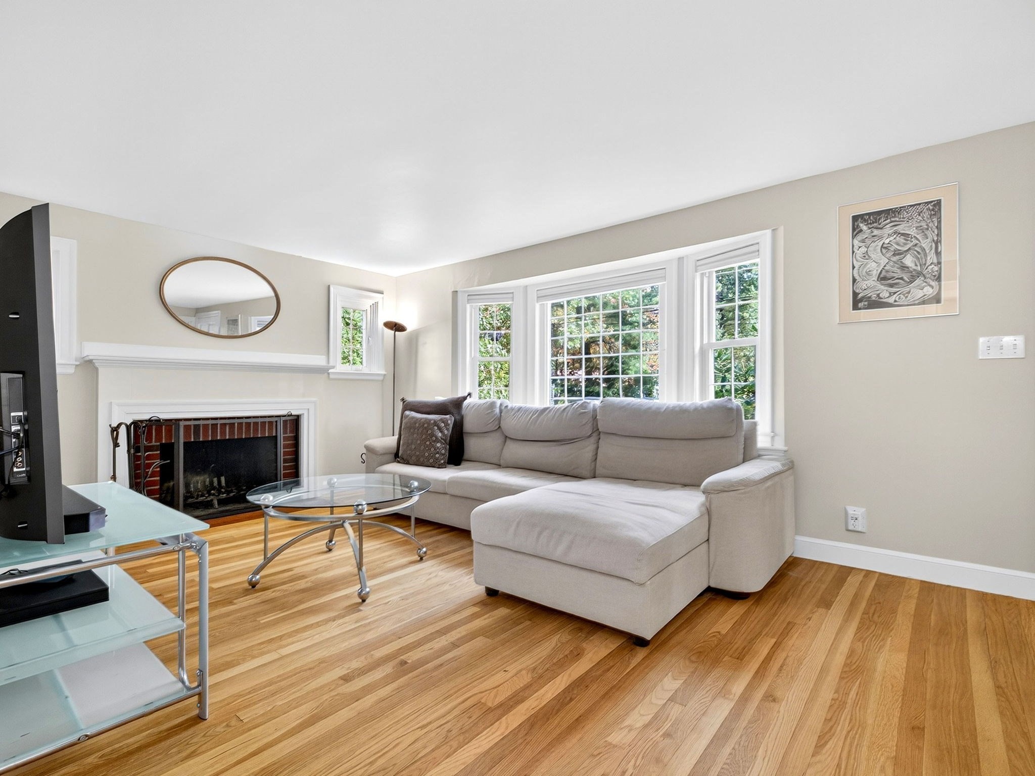 37 Pine St, Bedford, MA 01730 - Image 2