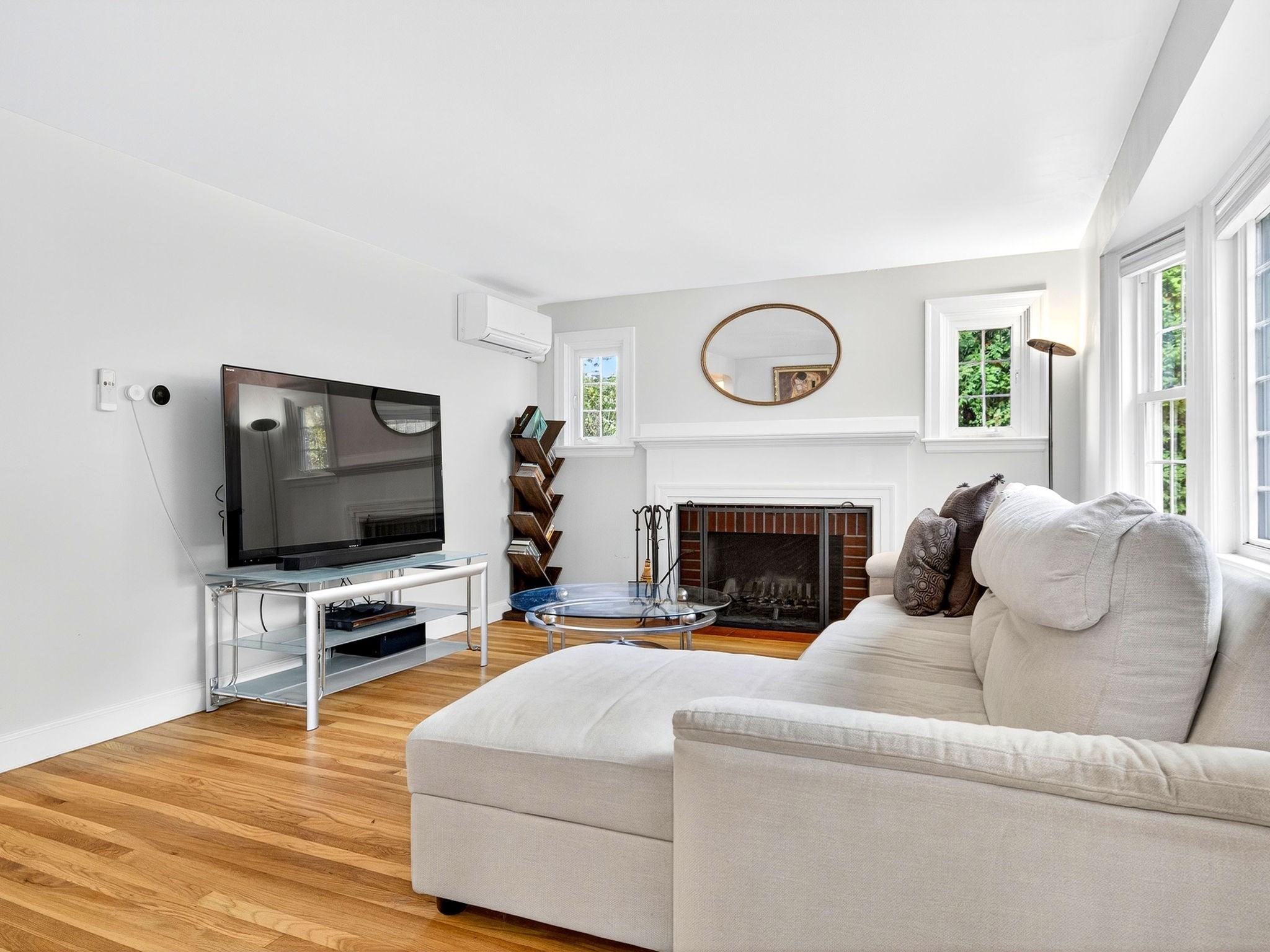 37 Pine St, Bedford, MA 01730 - Image 3