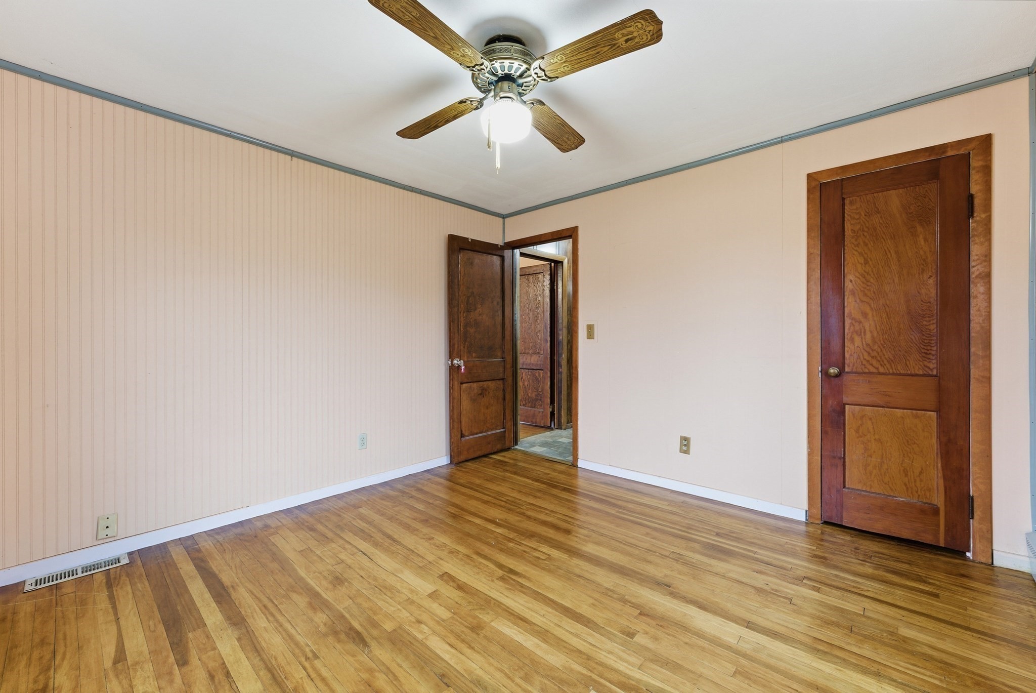 41 Susan Ave, South Hadley, MA 01075 - Image 11