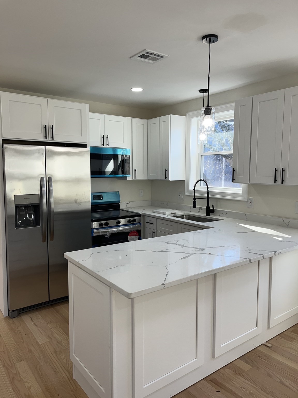 136 Houston St, Providence, RI 02905