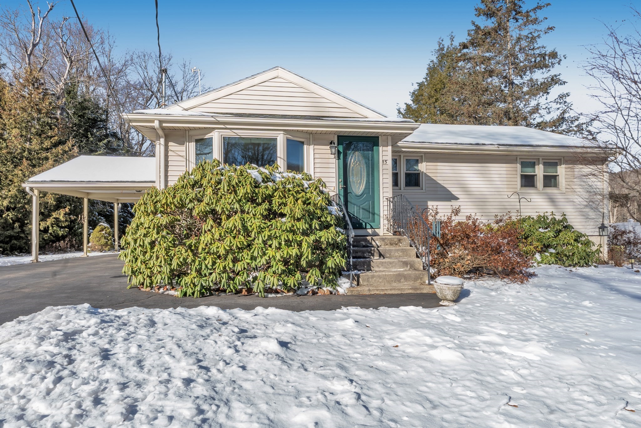 15 Briarcliff Lane, Paxton, MA 01612