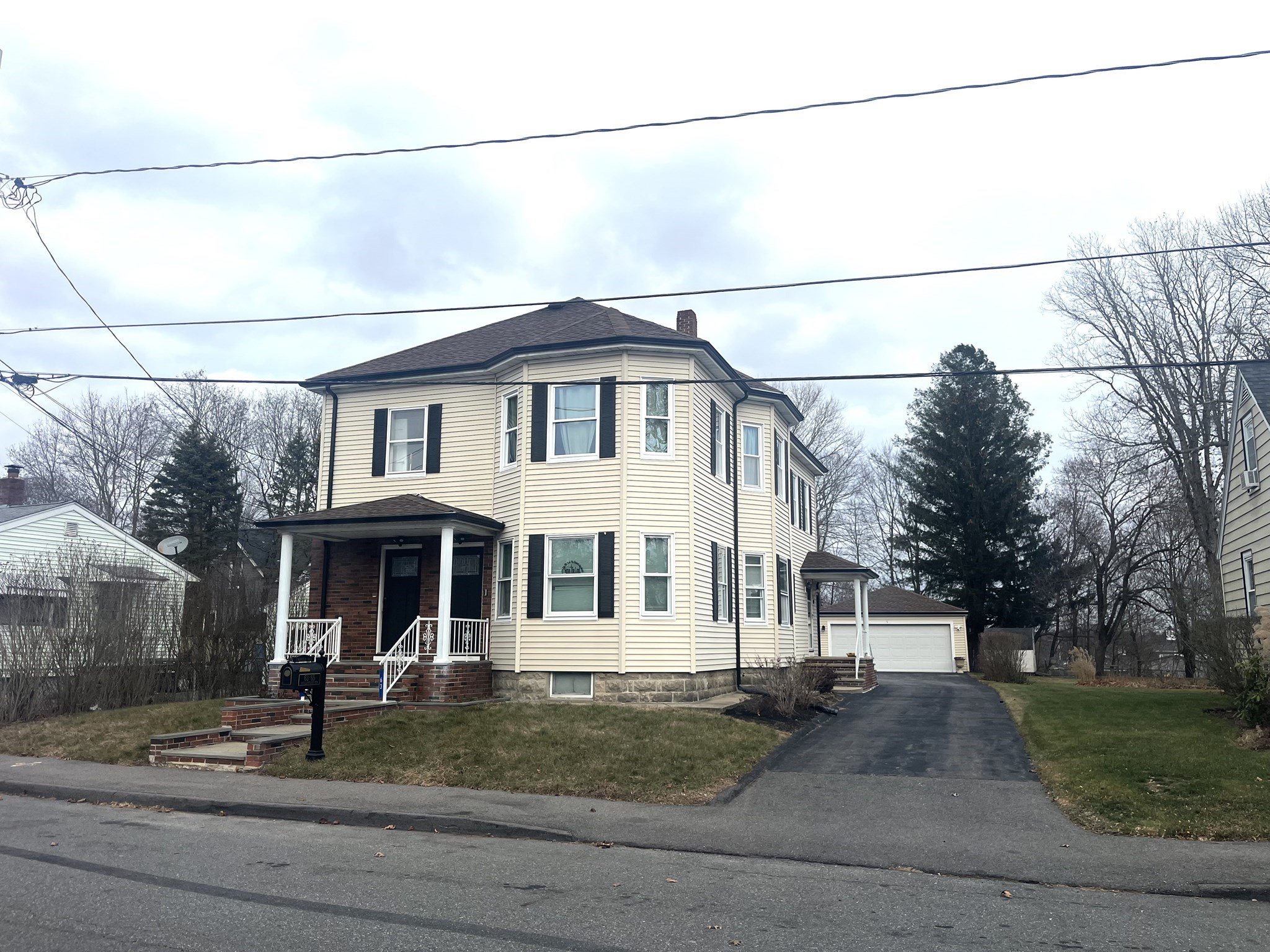 63 Vaillancourt St, Taunton, MA 02780