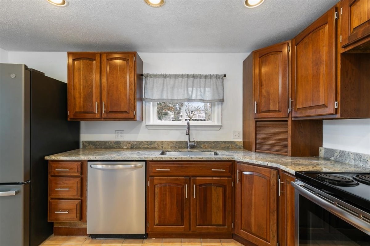 4 Maywood Terrace, Woburn, MA 01801 - Image 9