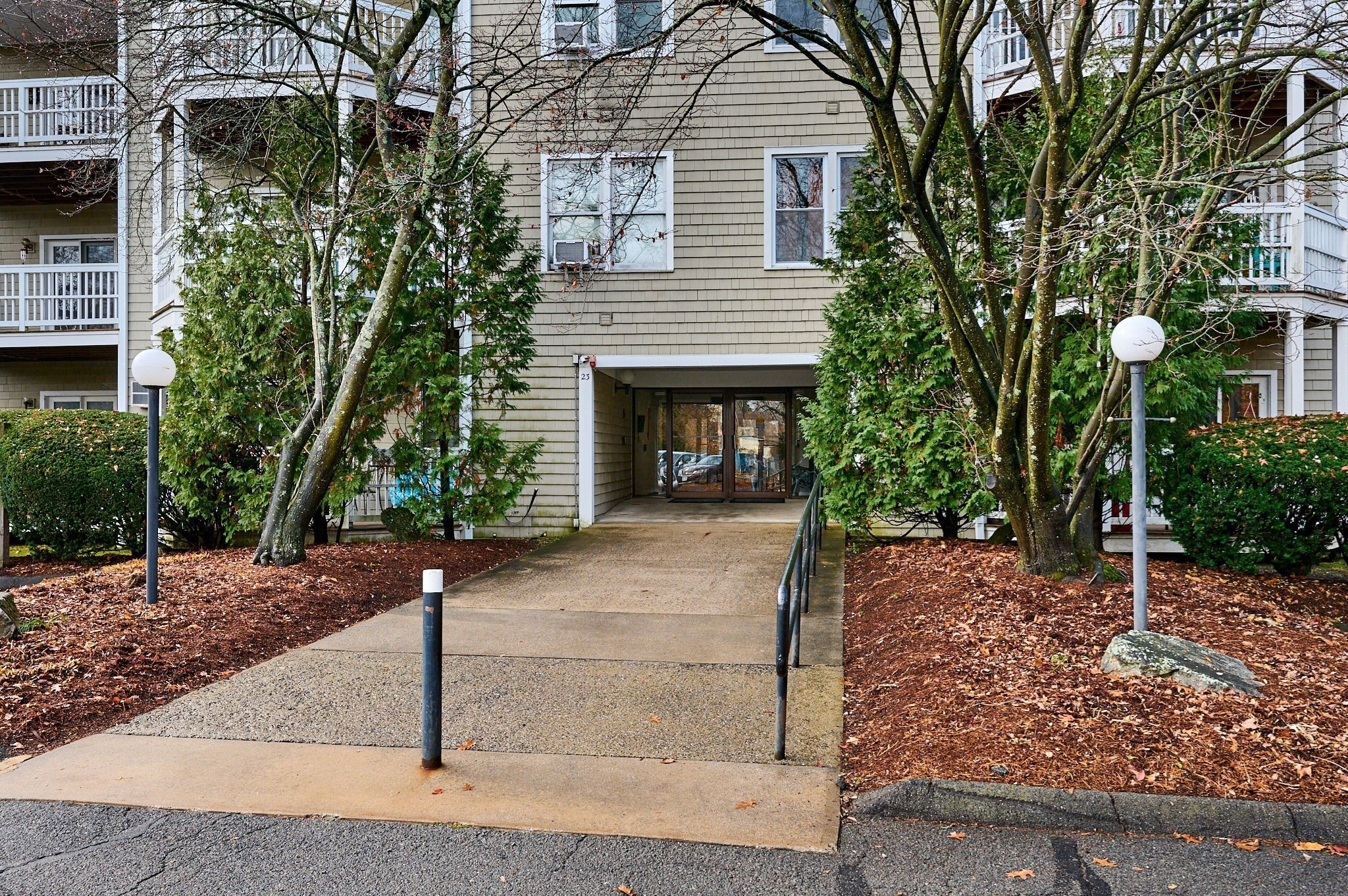 23 Randolph Pl Unit 109, Northampton, MA 01060 - Image 2