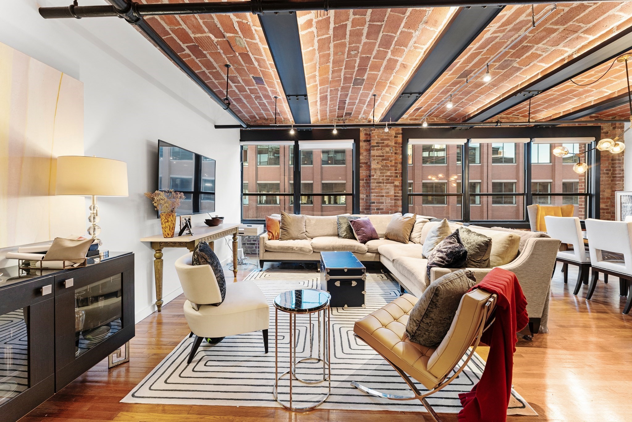 121 Beach Unit 502, Chinatown, Boston, MA 02111