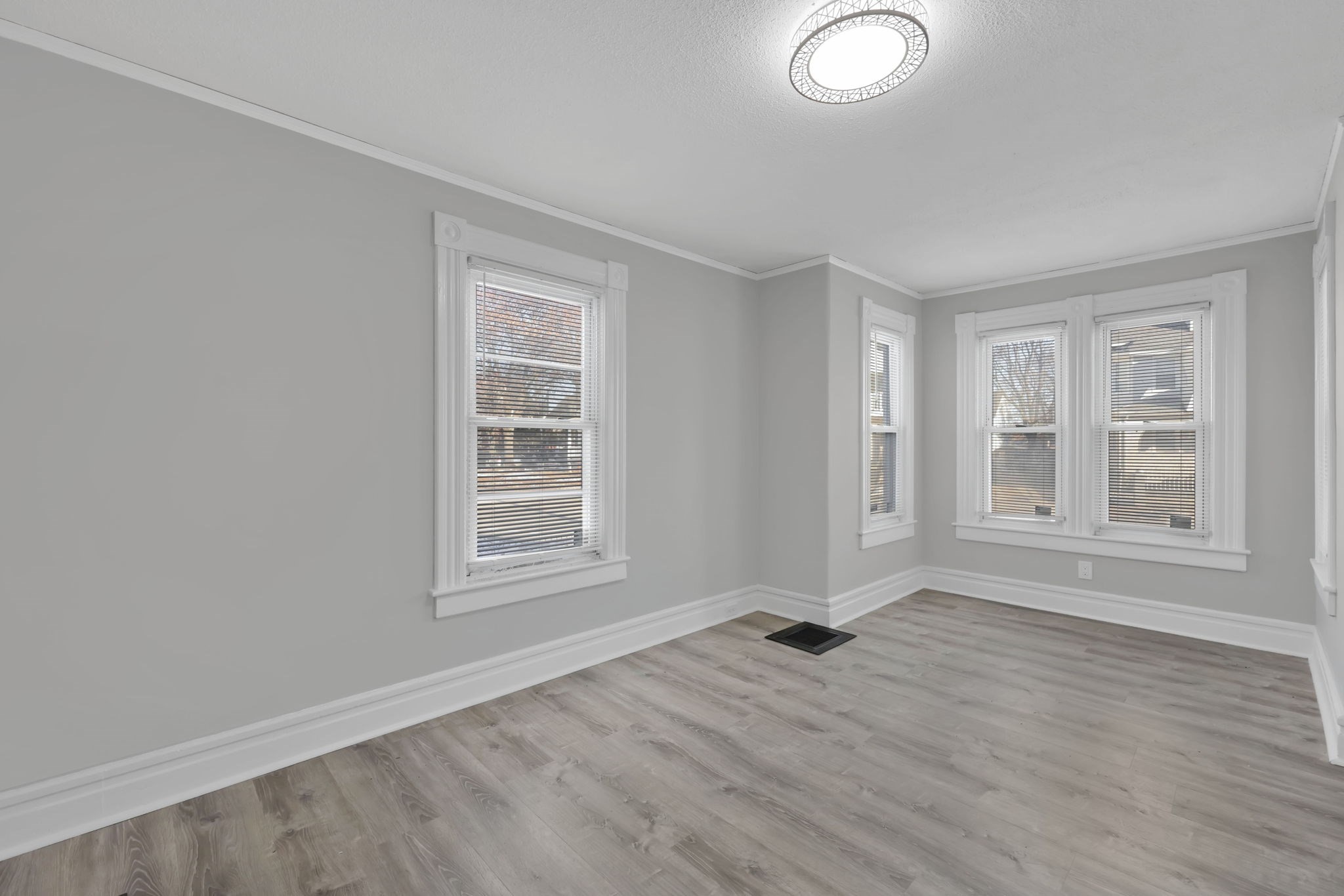 140 Dickinson St, Springfield, MA 01108 - Image 15