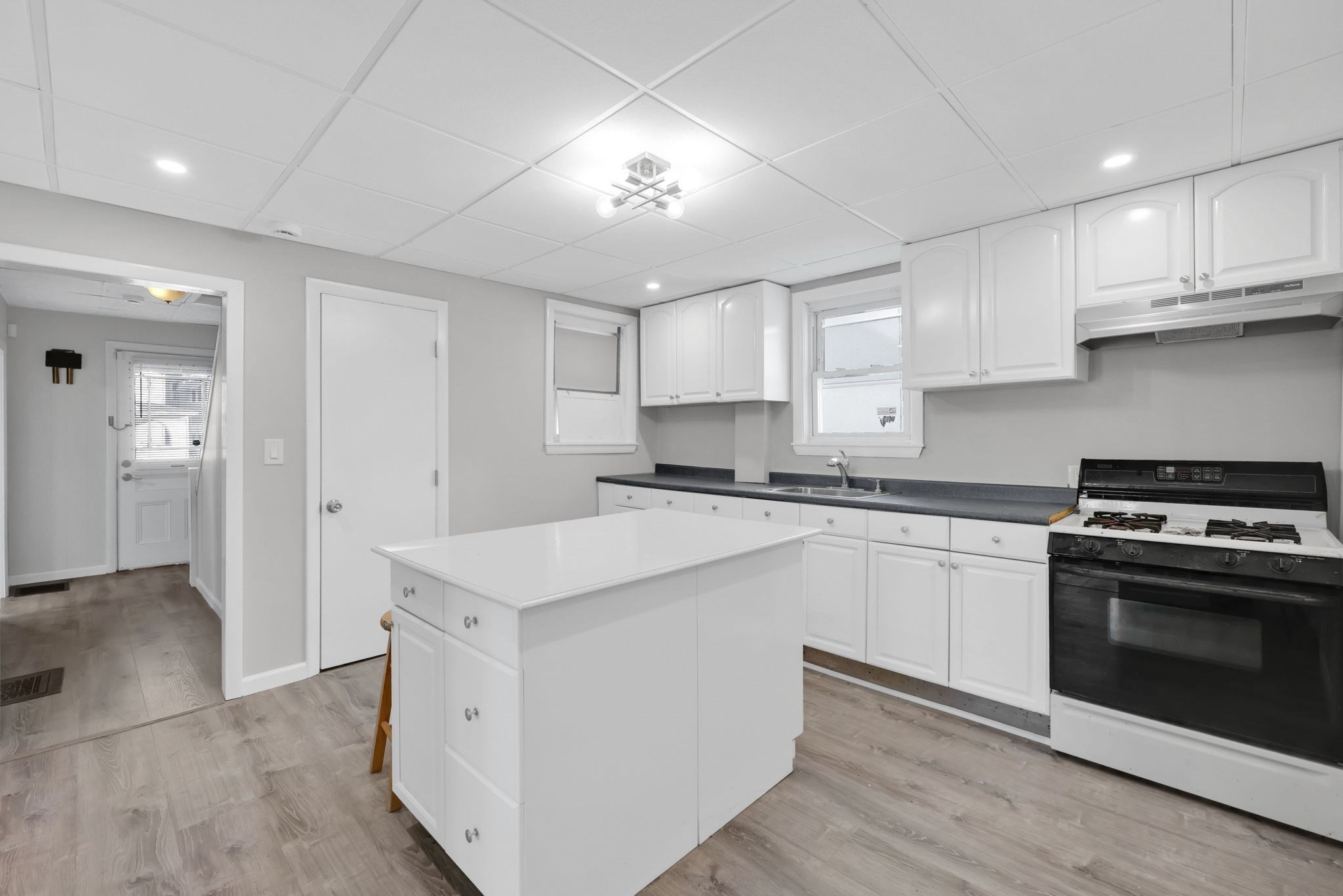 140 Dickinson St, Springfield, MA 01108 - Image 22