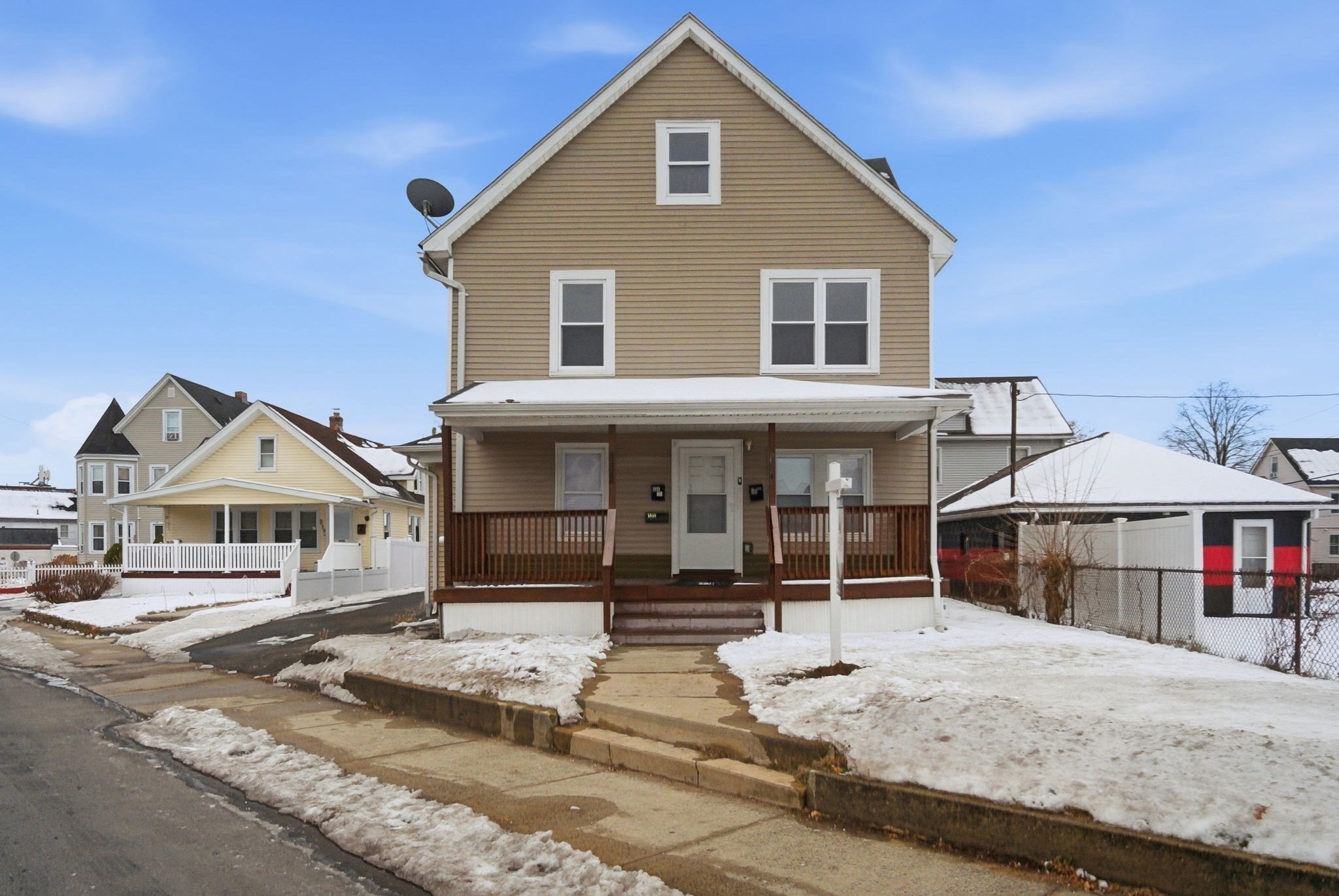 882 Liberty St, Springfield, MA 01104