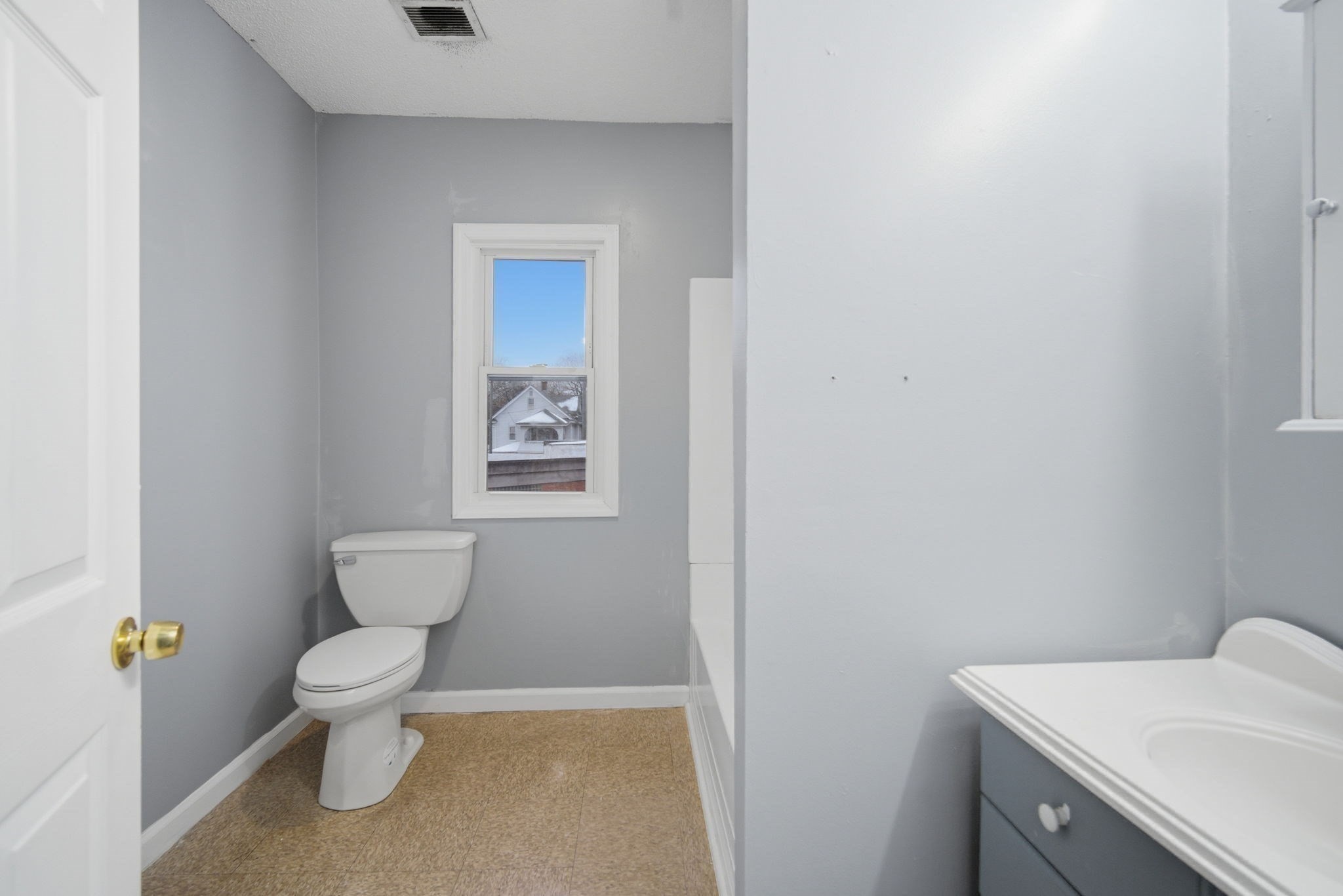 882 Liberty St, Springfield, MA 01104 - Image 40