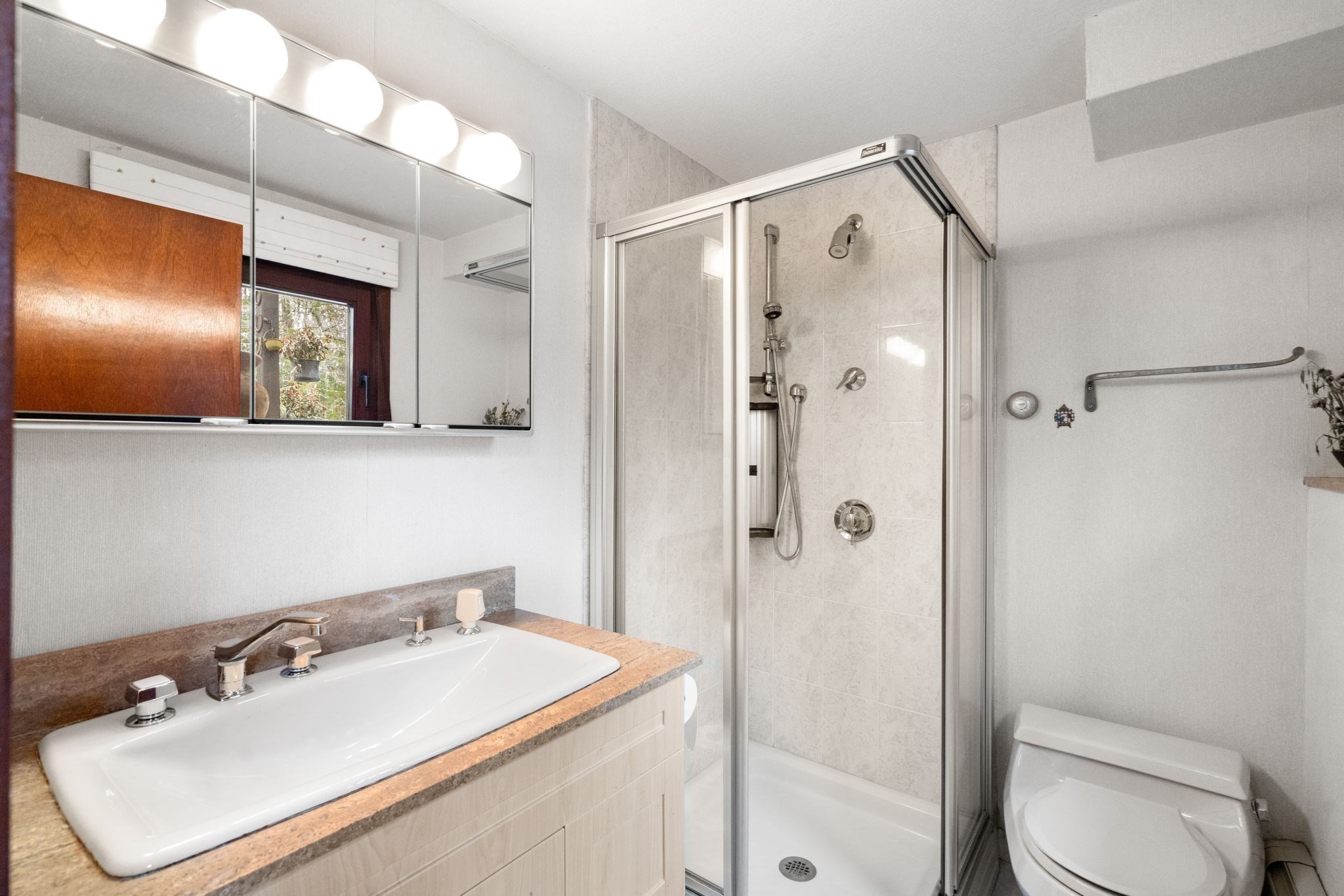 21 Knight Rd, Framingham, MA 01701 - Image 13