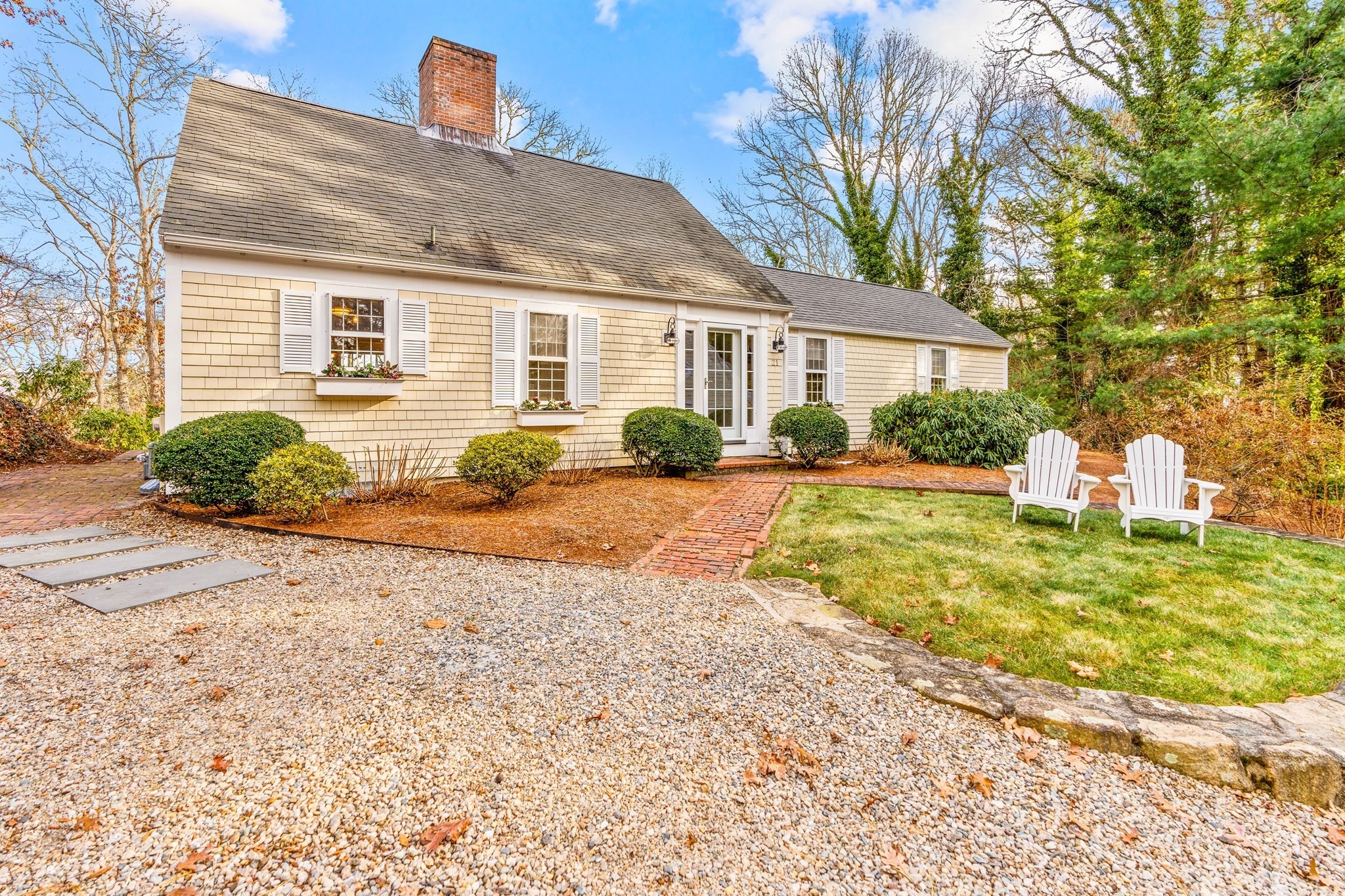 21 Fiddler Crab Ln, Mashpee, MA 02649