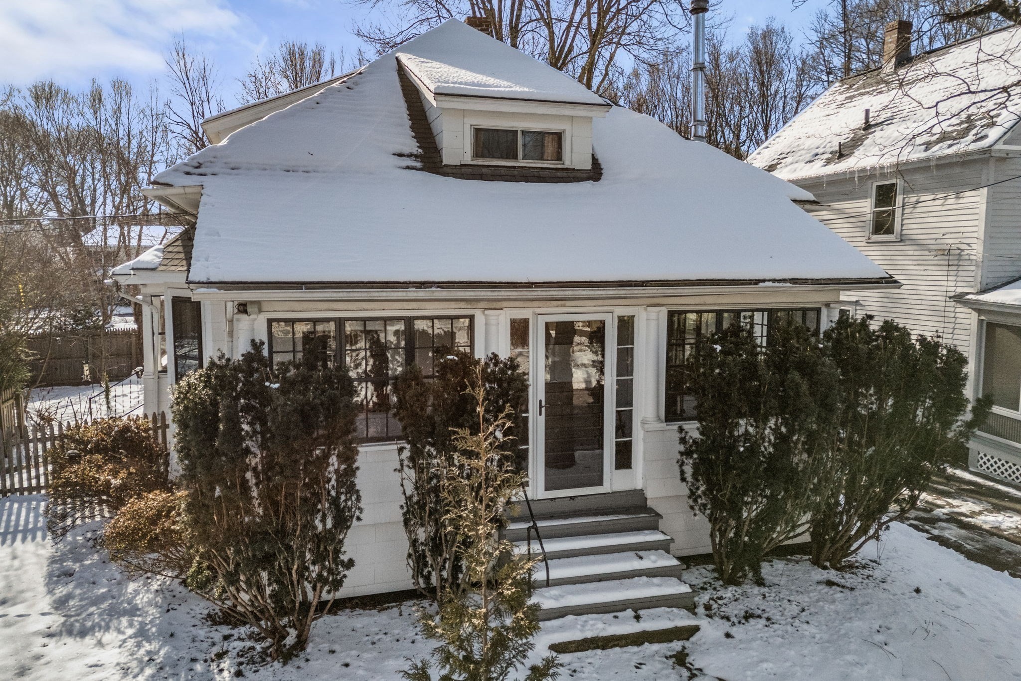 24 Pine St, Greenfield, MA 01301