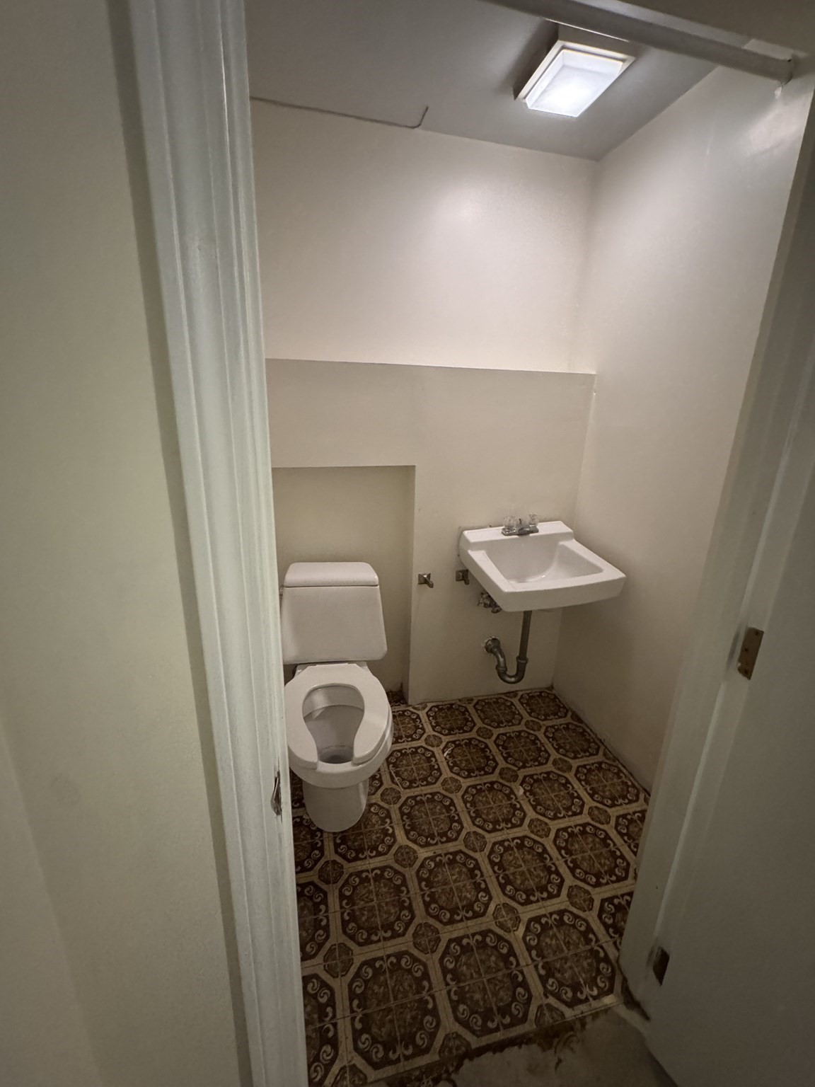 466 Merrimack Street, Lowell, MA 01854 - Image 10