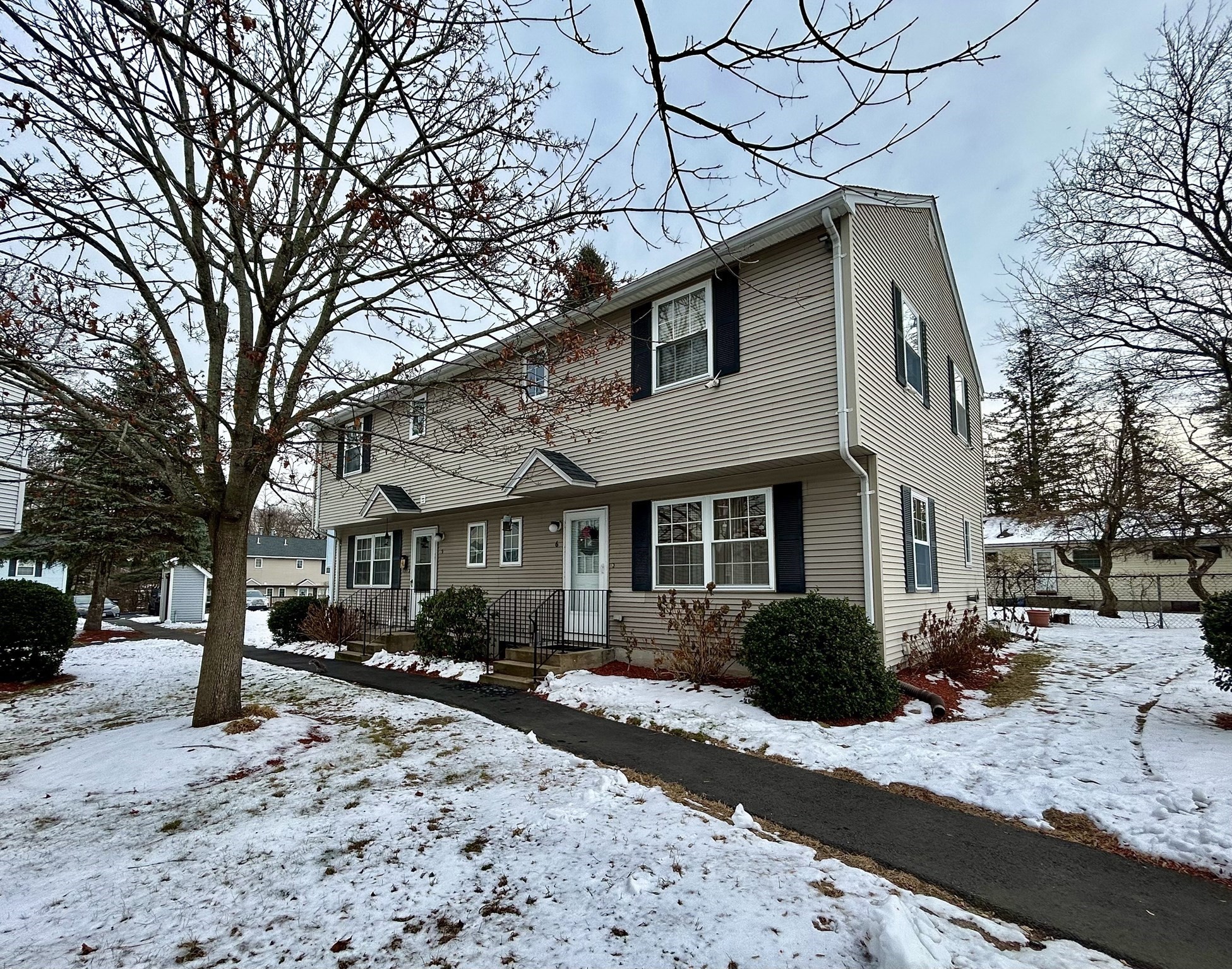 106 Lundberg St Unit 6, Lowell, MA 01852