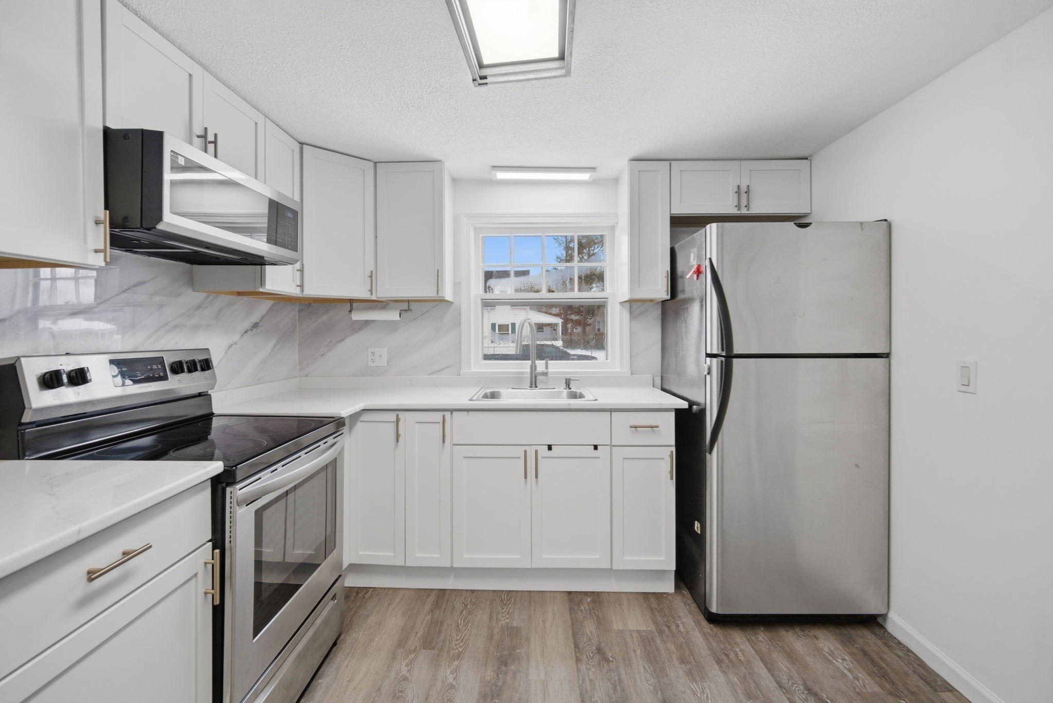 72 W Bay Path Ter, Springfield, MA 01109 - Image 6