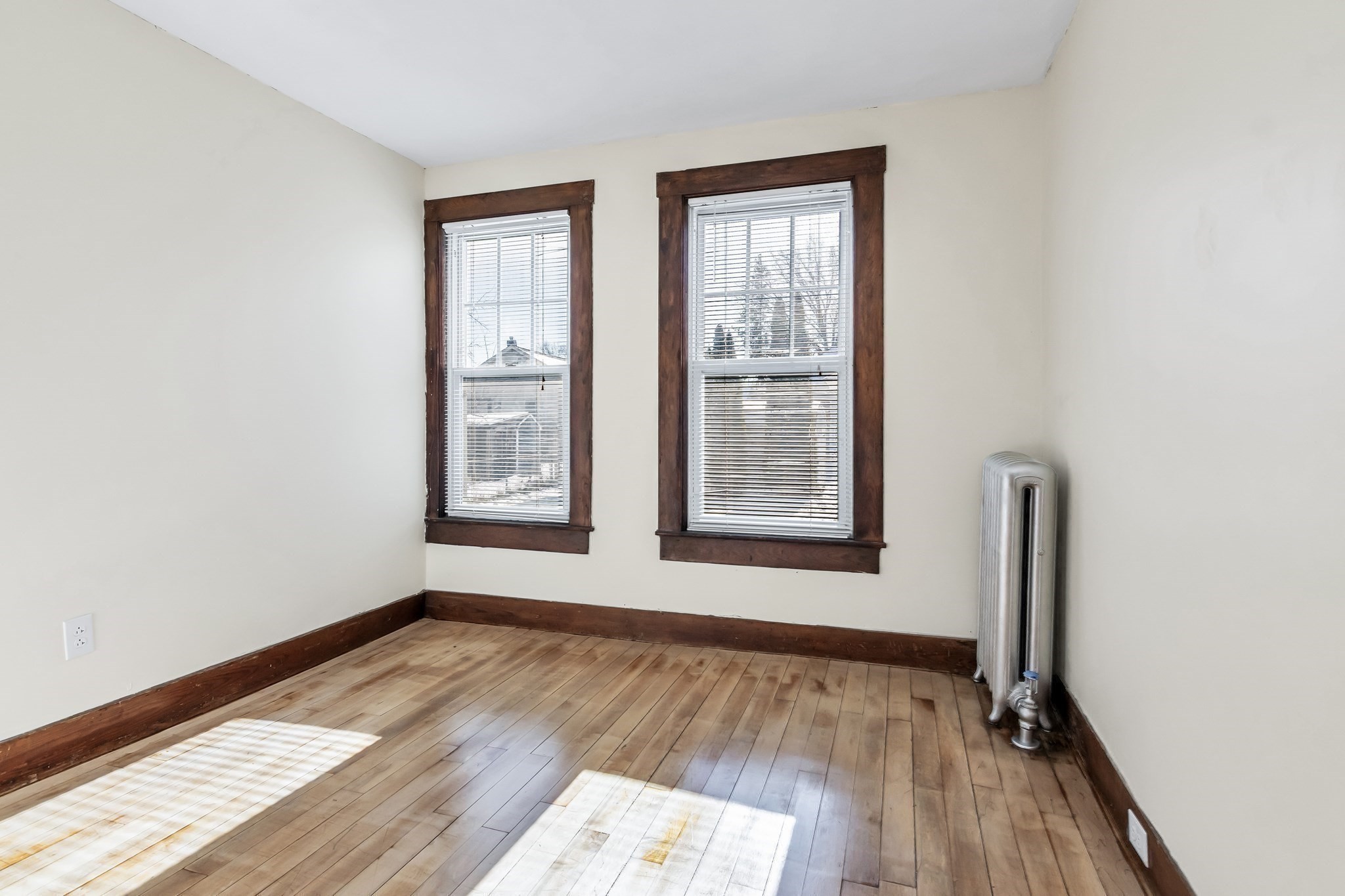 144 A St, Lowell, MA 01851 - Image 27