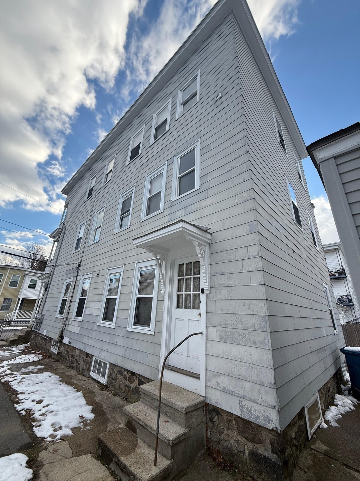 61 Kingston St, Lawrence, MA 01843 - Image 3