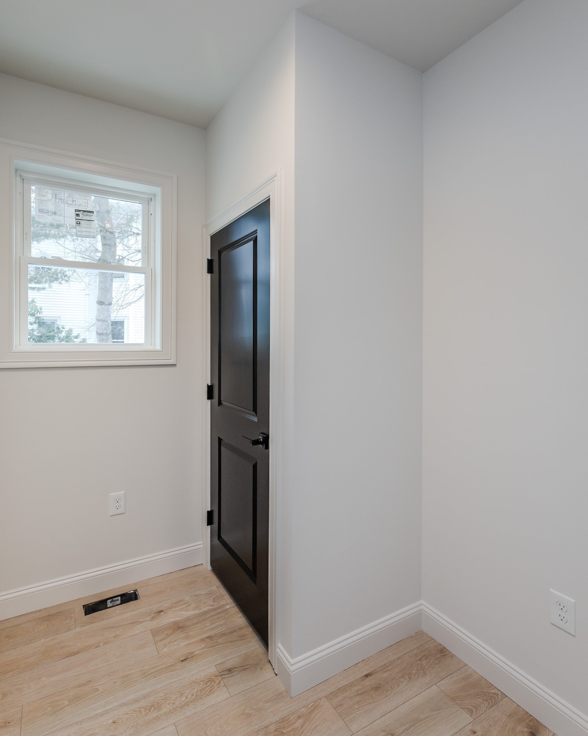 104 Lincoln St, Holyoke, MA 01040 - Image 15