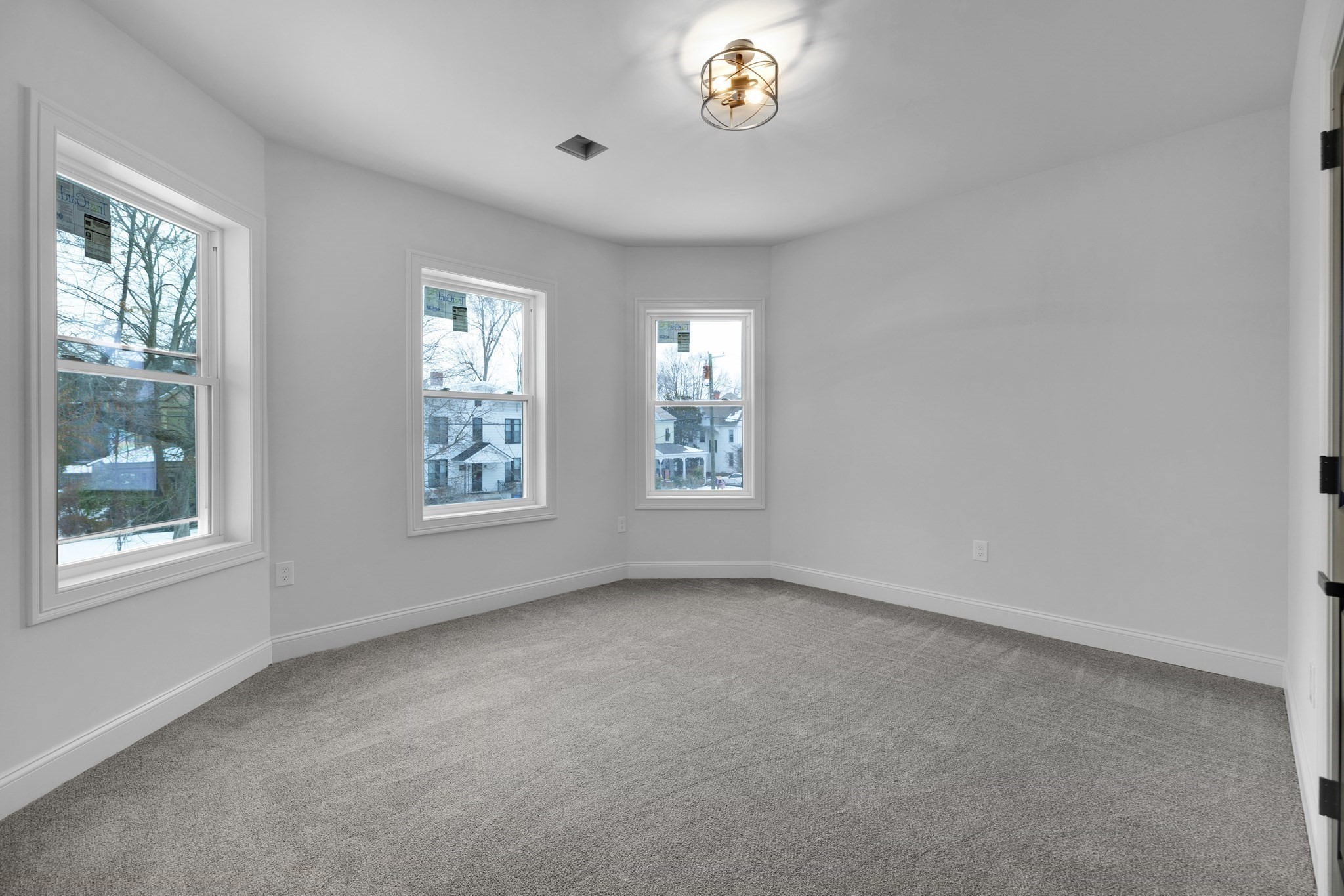 104 Lincoln St, Holyoke, MA 01040 - Image 28