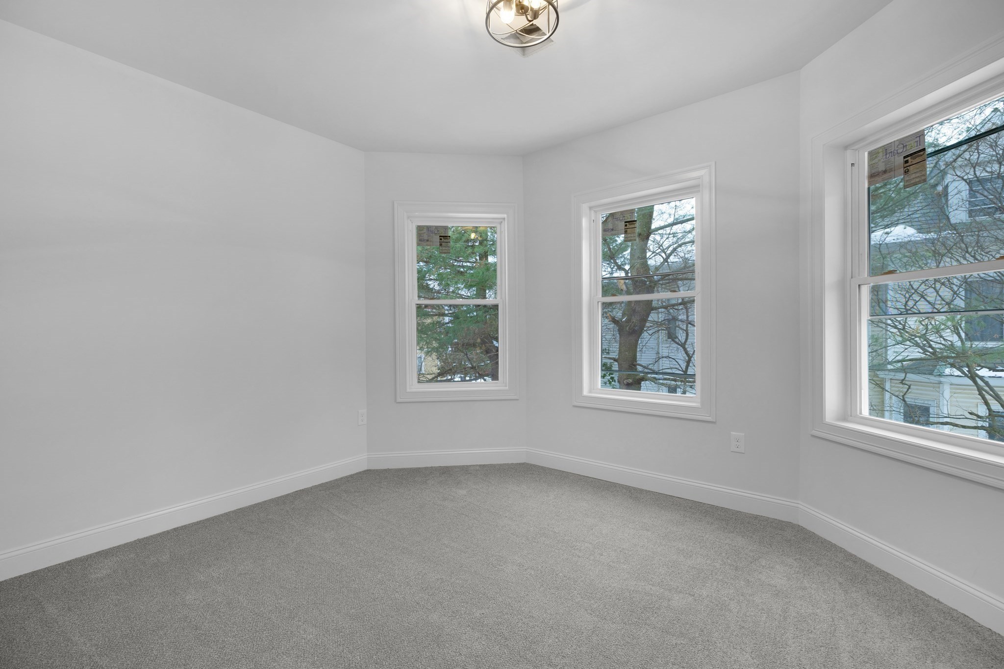 104 Lincoln St, Holyoke, MA 01040 - Image 30