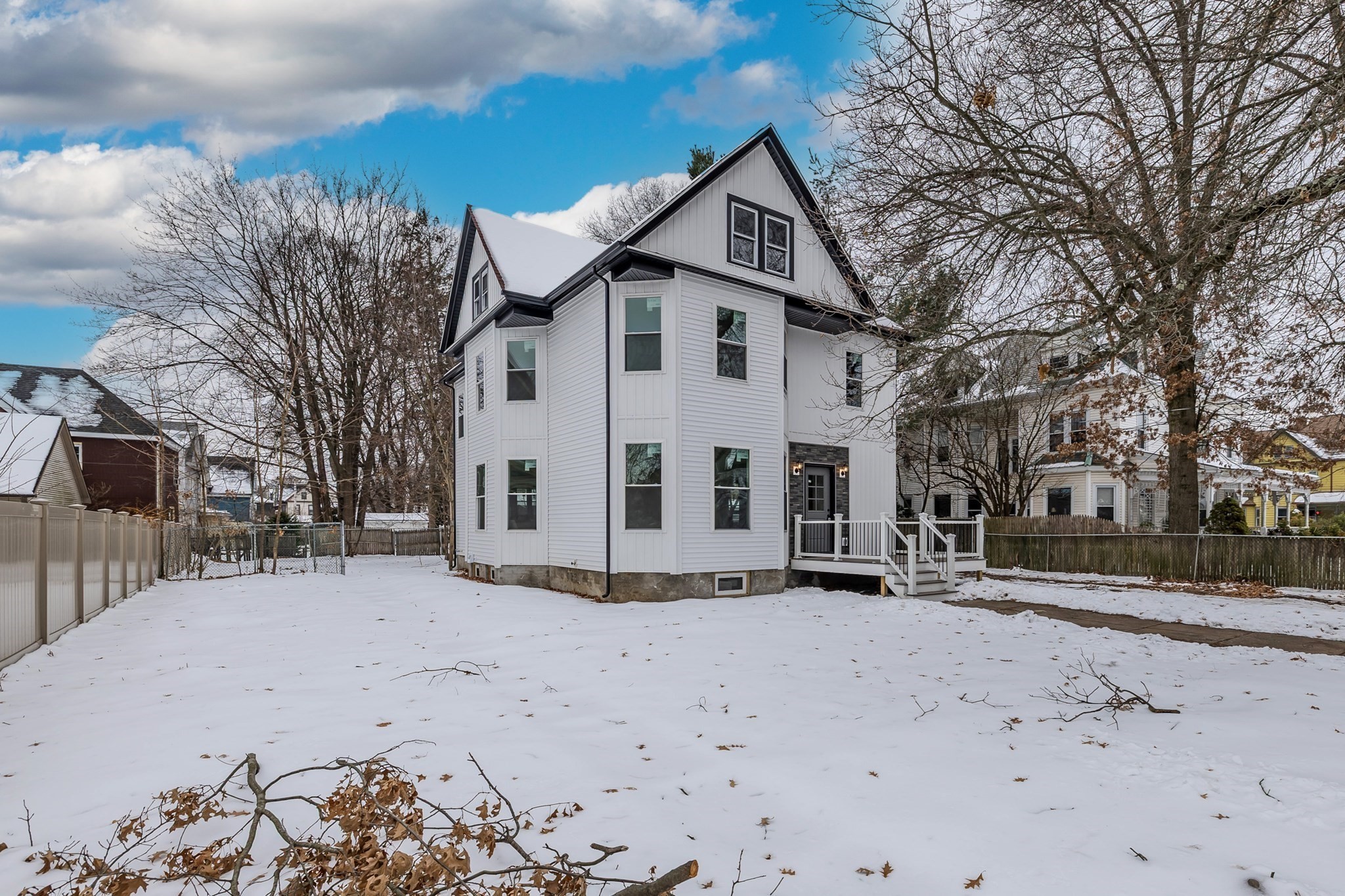 104 Lincoln St, Holyoke, MA 01040 - Image 32