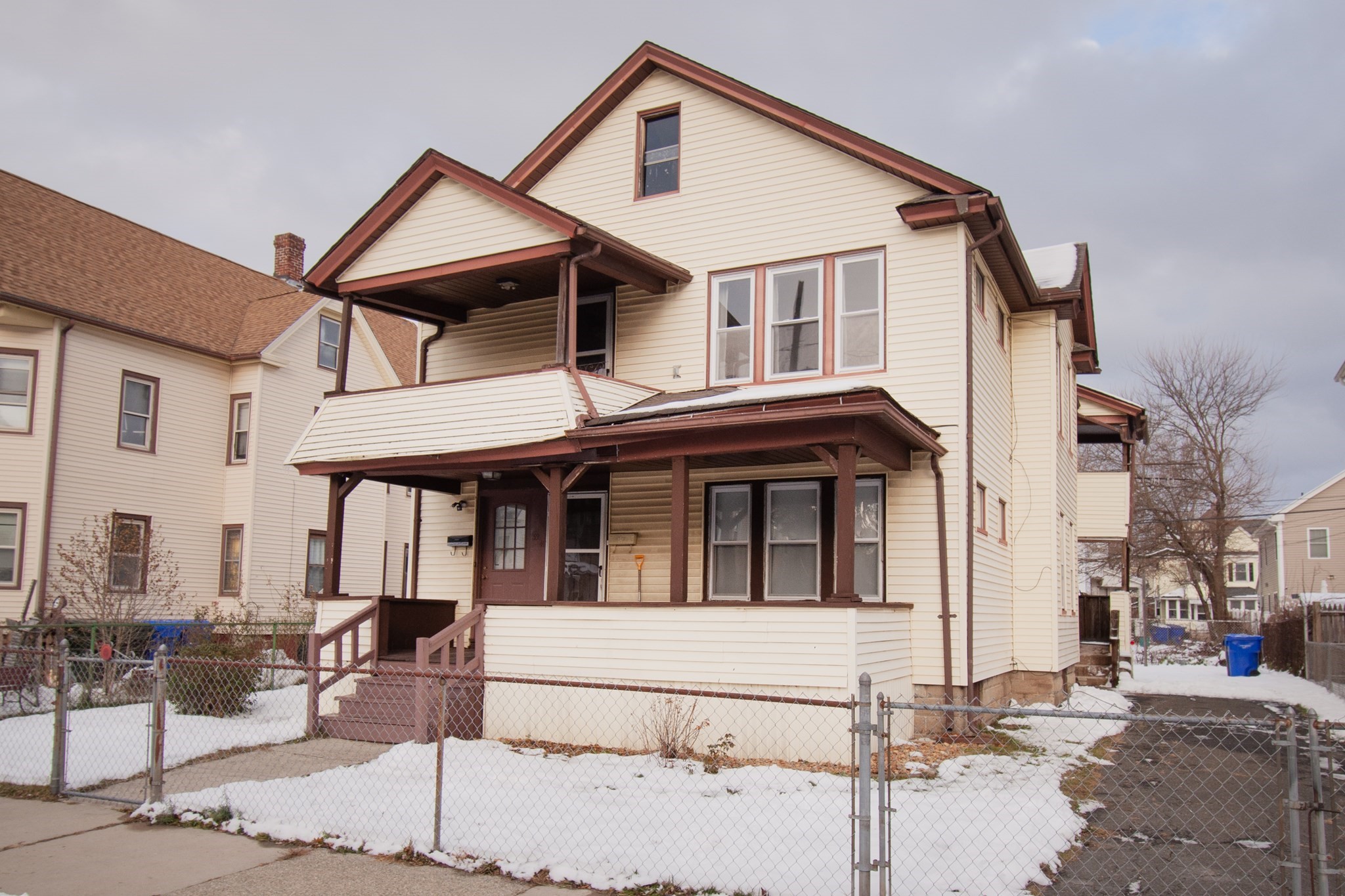 39 Malden St, Springfield, MA 01108