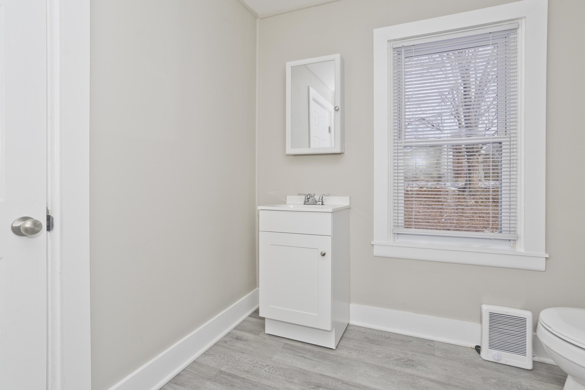 28 Miller St, Ludlow, MA 01056 - Image 32