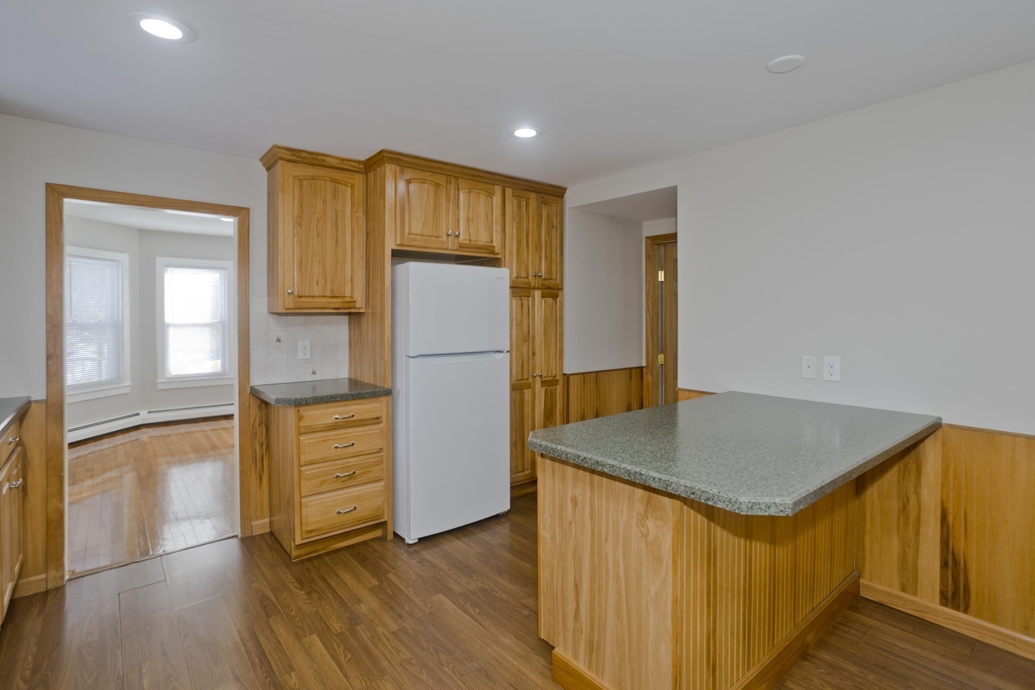 28 Miller St, Ludlow, MA 01056 - Image 9