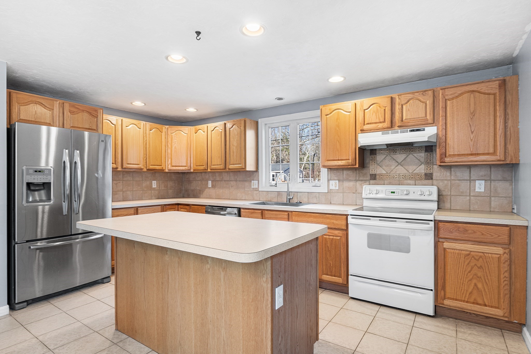 52 Deanville Rd, Attleboro, MA 02703 - Image 6