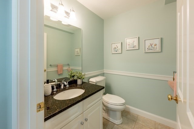 15 Peachey Cir Unit 204, Middleton, MA 01949 - Image 17