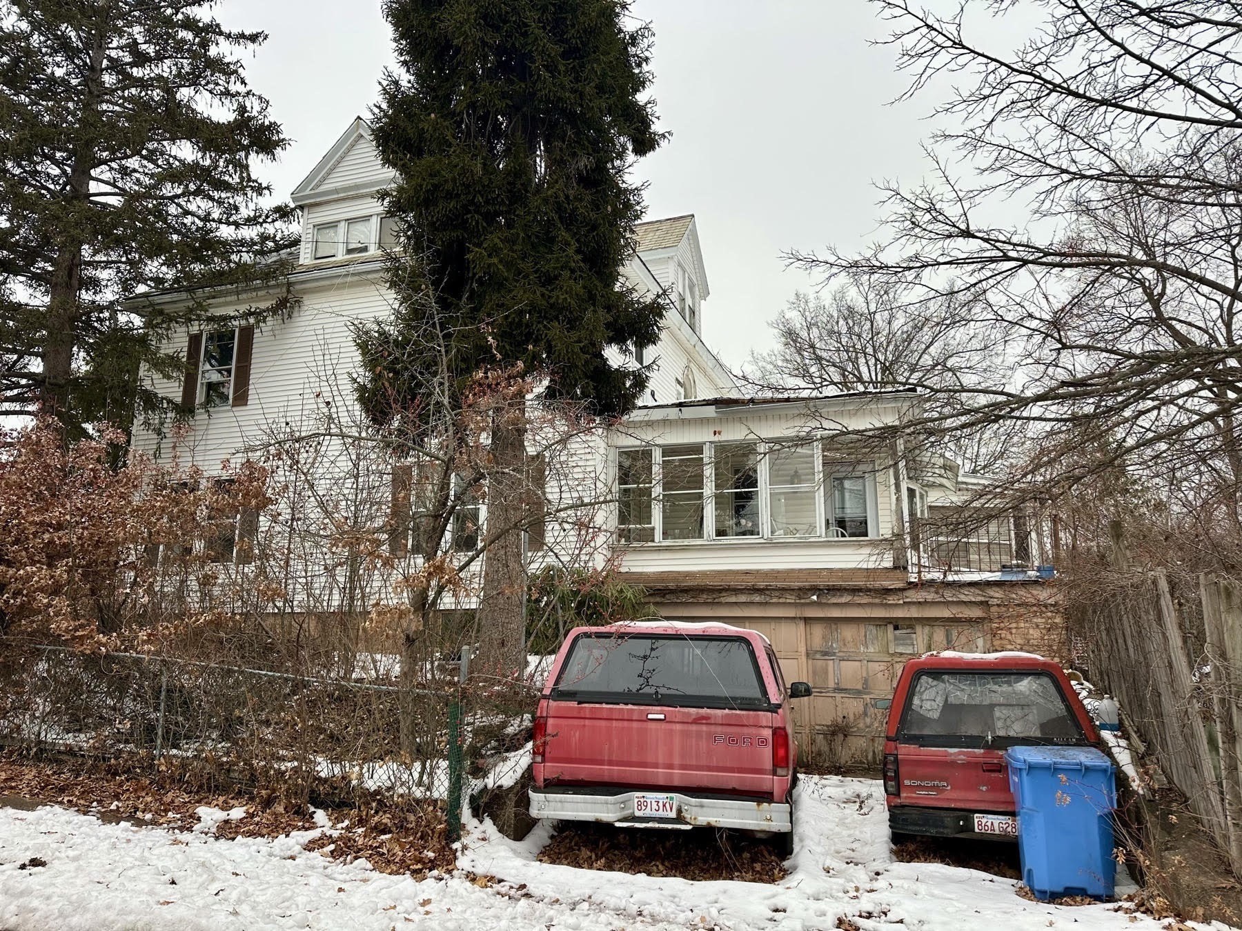 158 Pleasant St, Holyoke, MA 01040 - Image 17