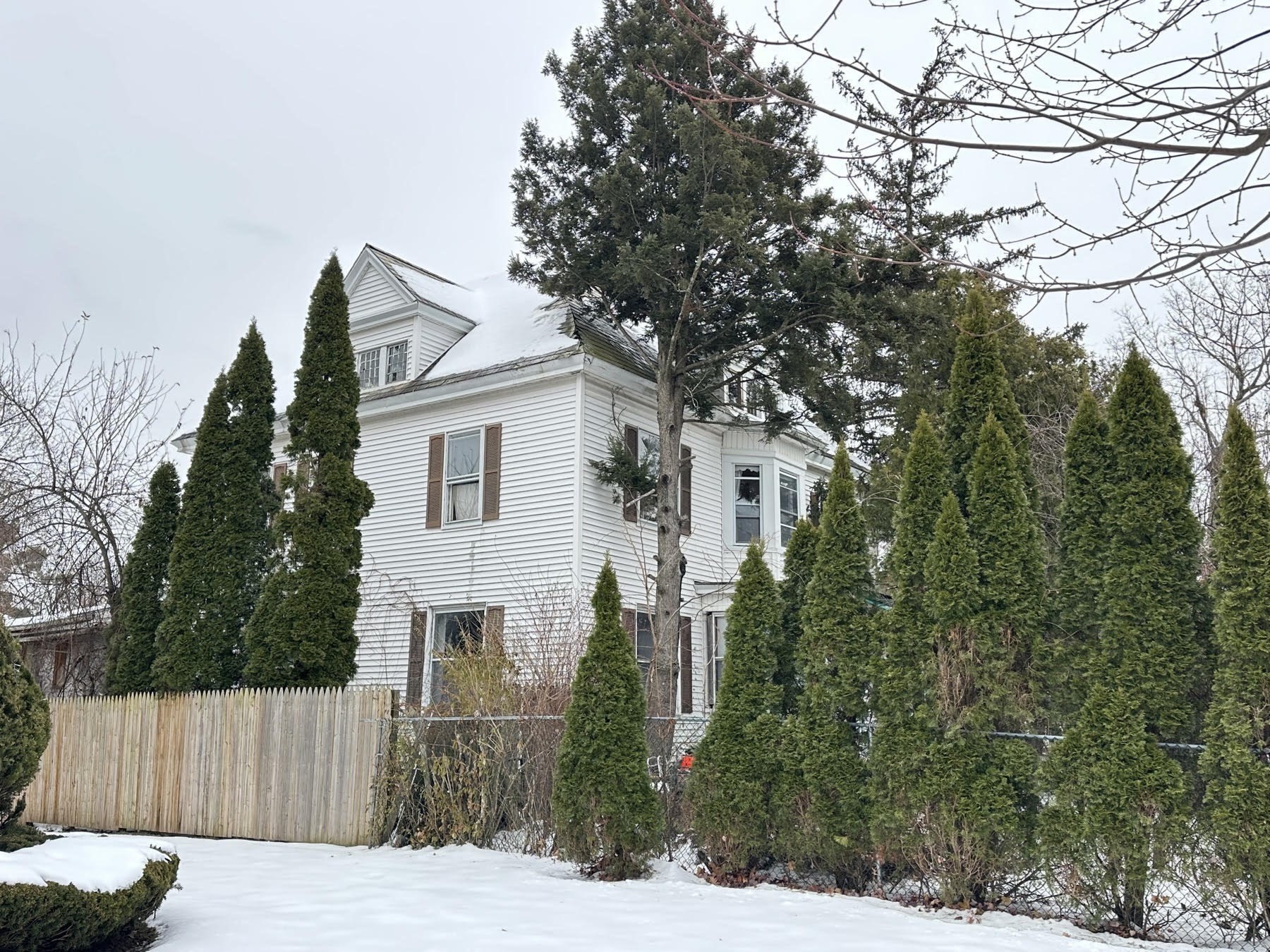 158 Pleasant St, Holyoke, MA 01040 - Image 3