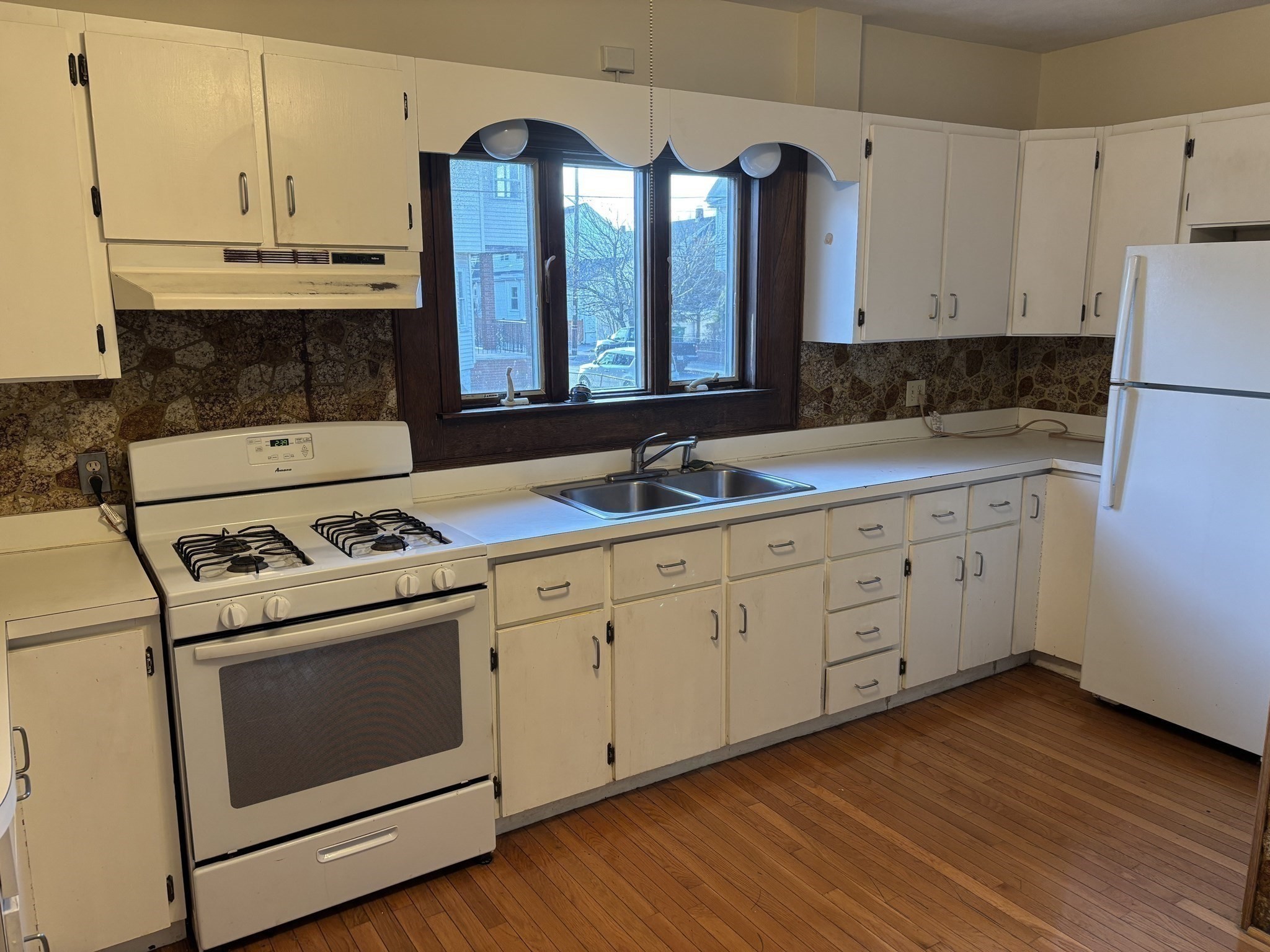 32 Pinkham Road, Medford, MA 02155 - Image 6