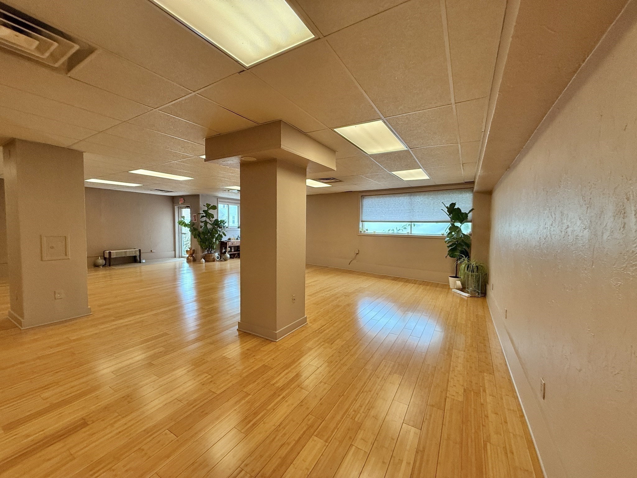 487 Burncoat St, Worcester, MA 01606 - Image 4