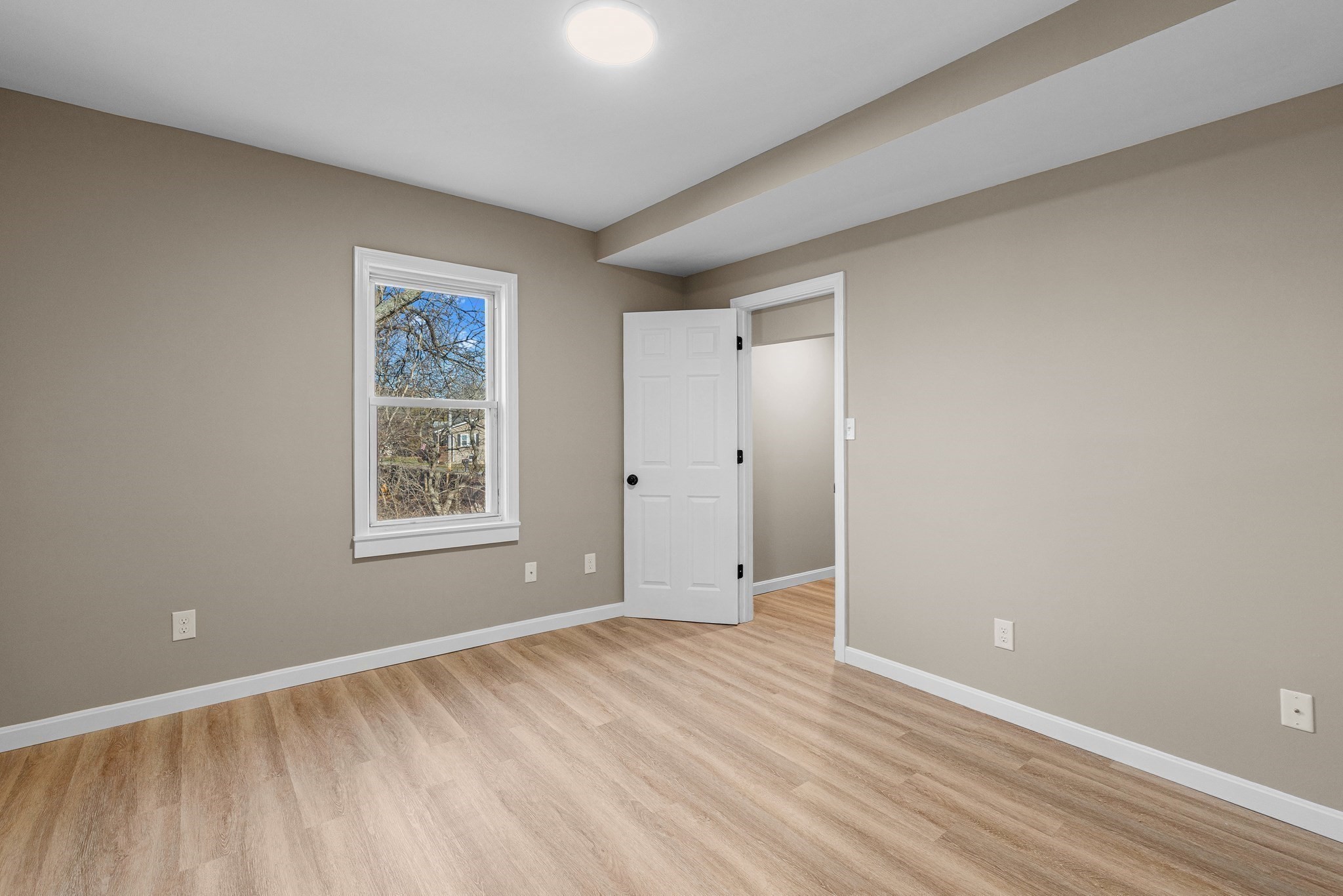 73 Gifford Ave, Dartmouth, MA 02747 - Image 16