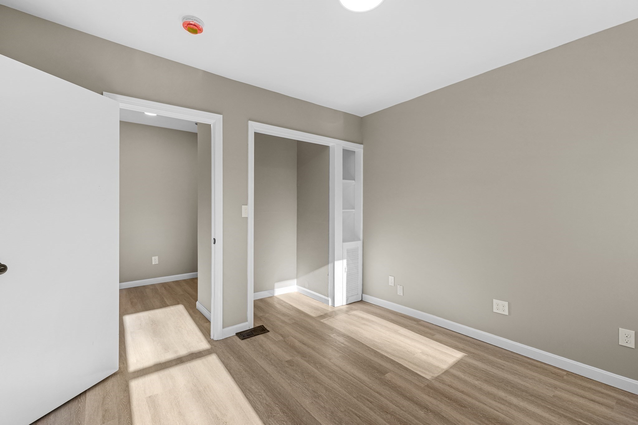 73 Gifford Ave, Dartmouth, MA 02747 - Image 18