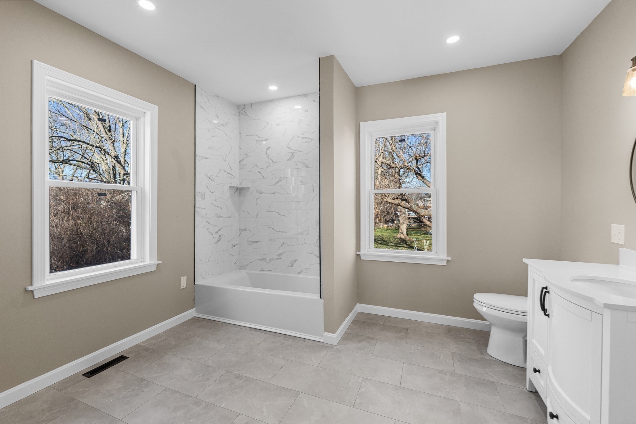 73 Gifford Ave, Dartmouth, MA 02747 - Image 10