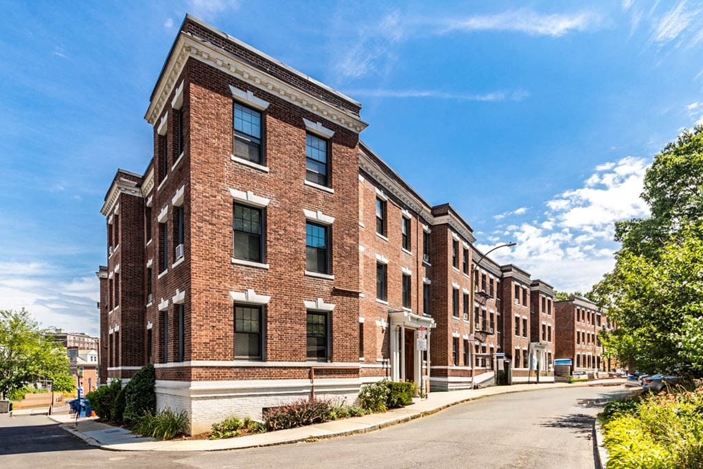 30 Kinross Rd Unit 1, Boston College, Boston, MA 02135 - Image 2