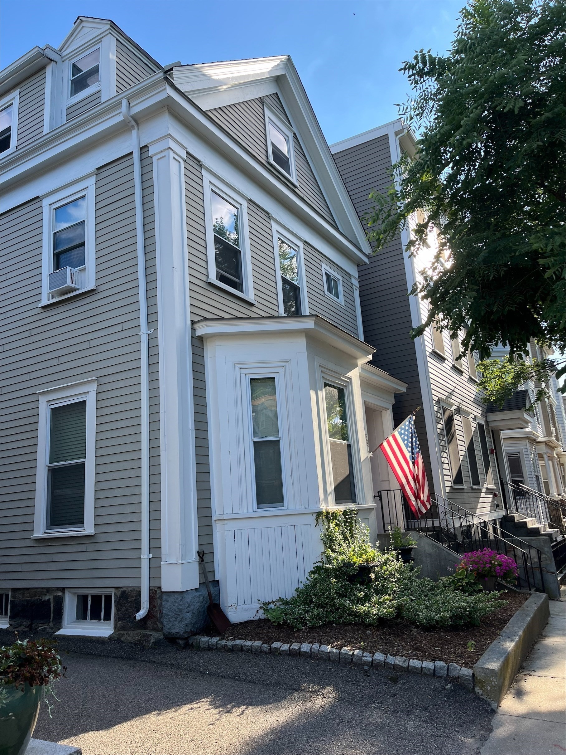 581 East 8th St, South Boston, Boston, MA 02127 - Image 2